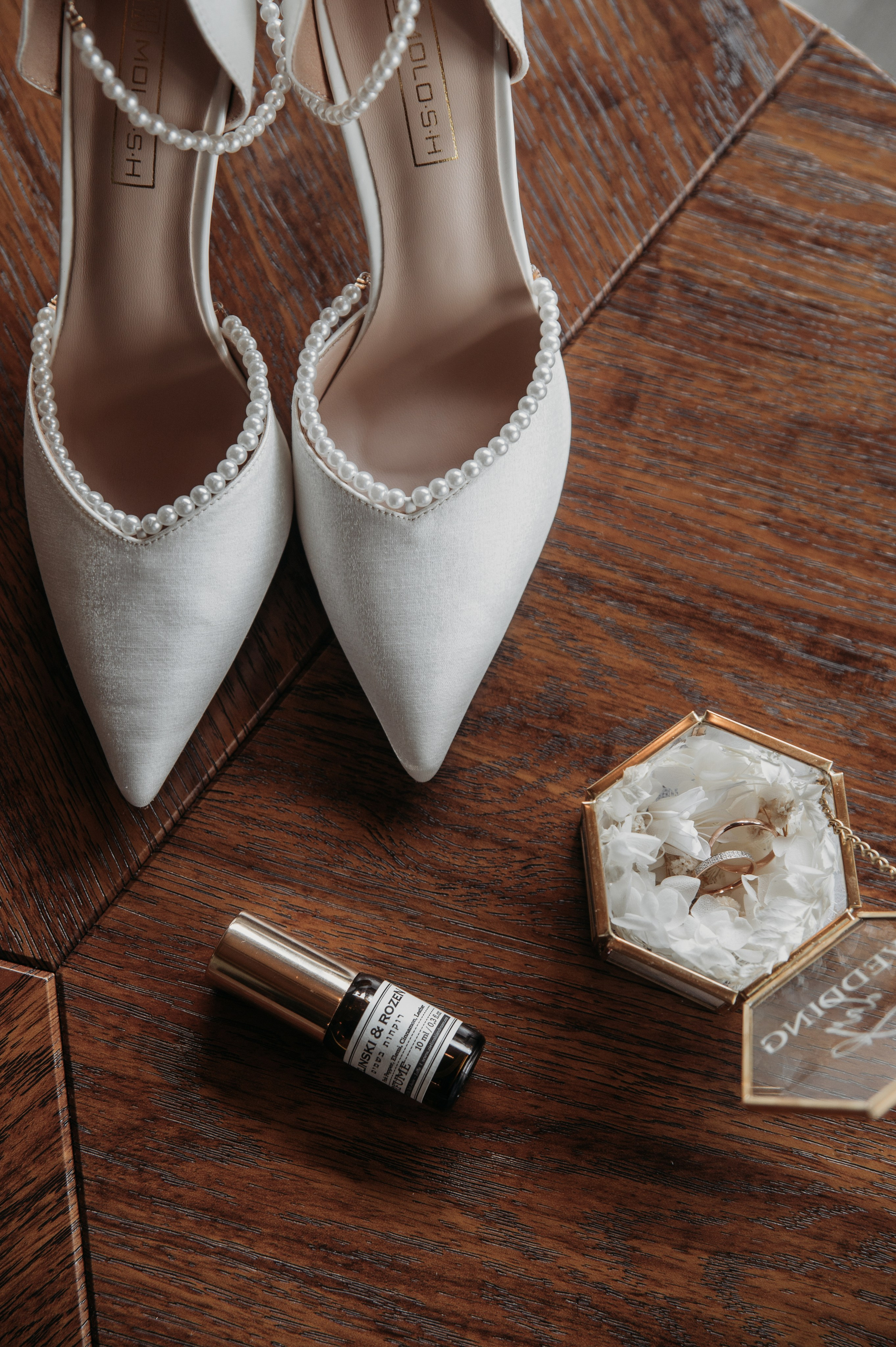 Свадебная фотосессия с утром невесты и красивым свадебным банкетом. Свадебный фотограф в Твери, Москве и Санкт-Петербурге Денисова Екатерина