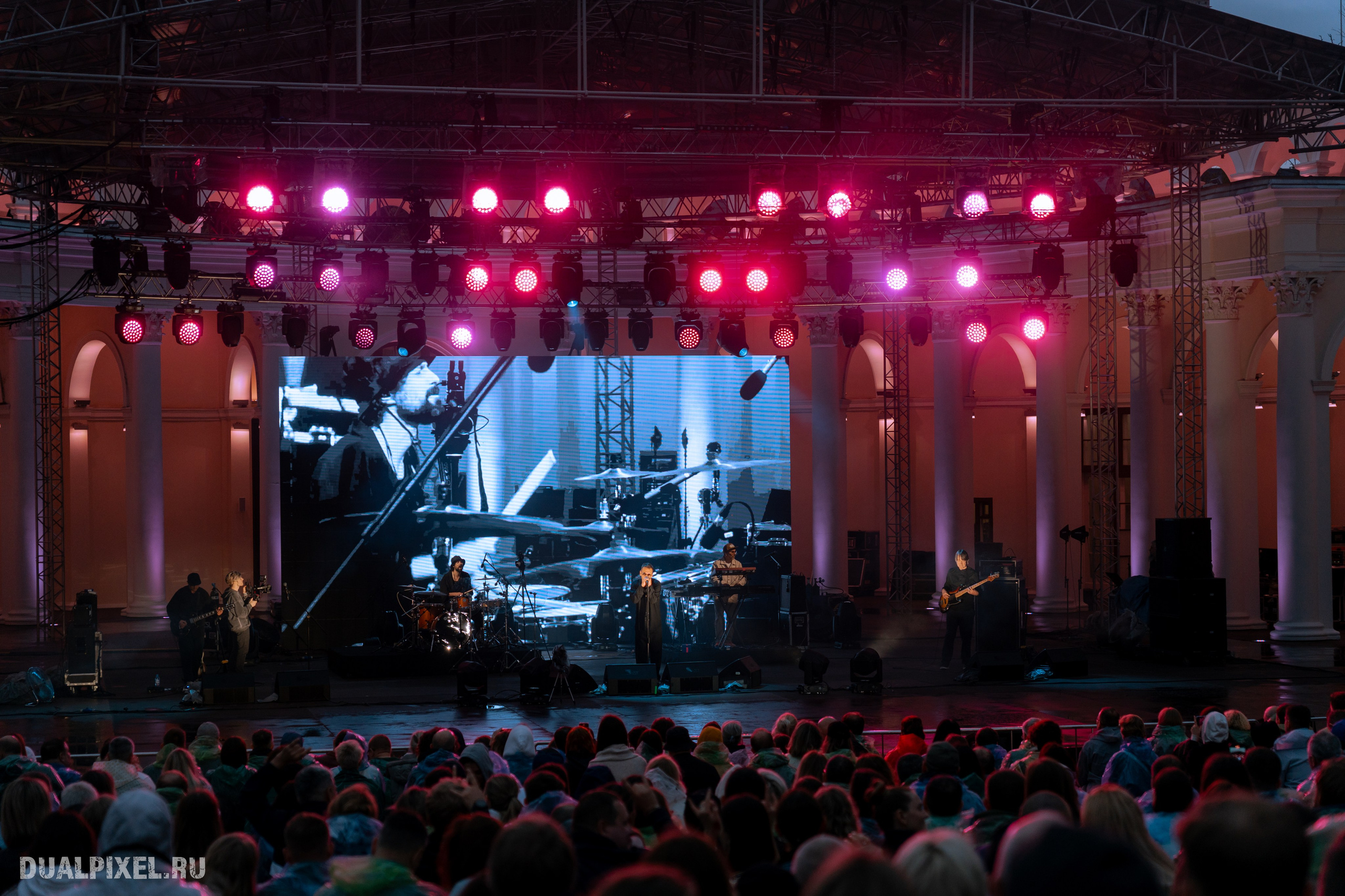 Танцы Минус. Магия музыки в кадре: Концертная Фотография