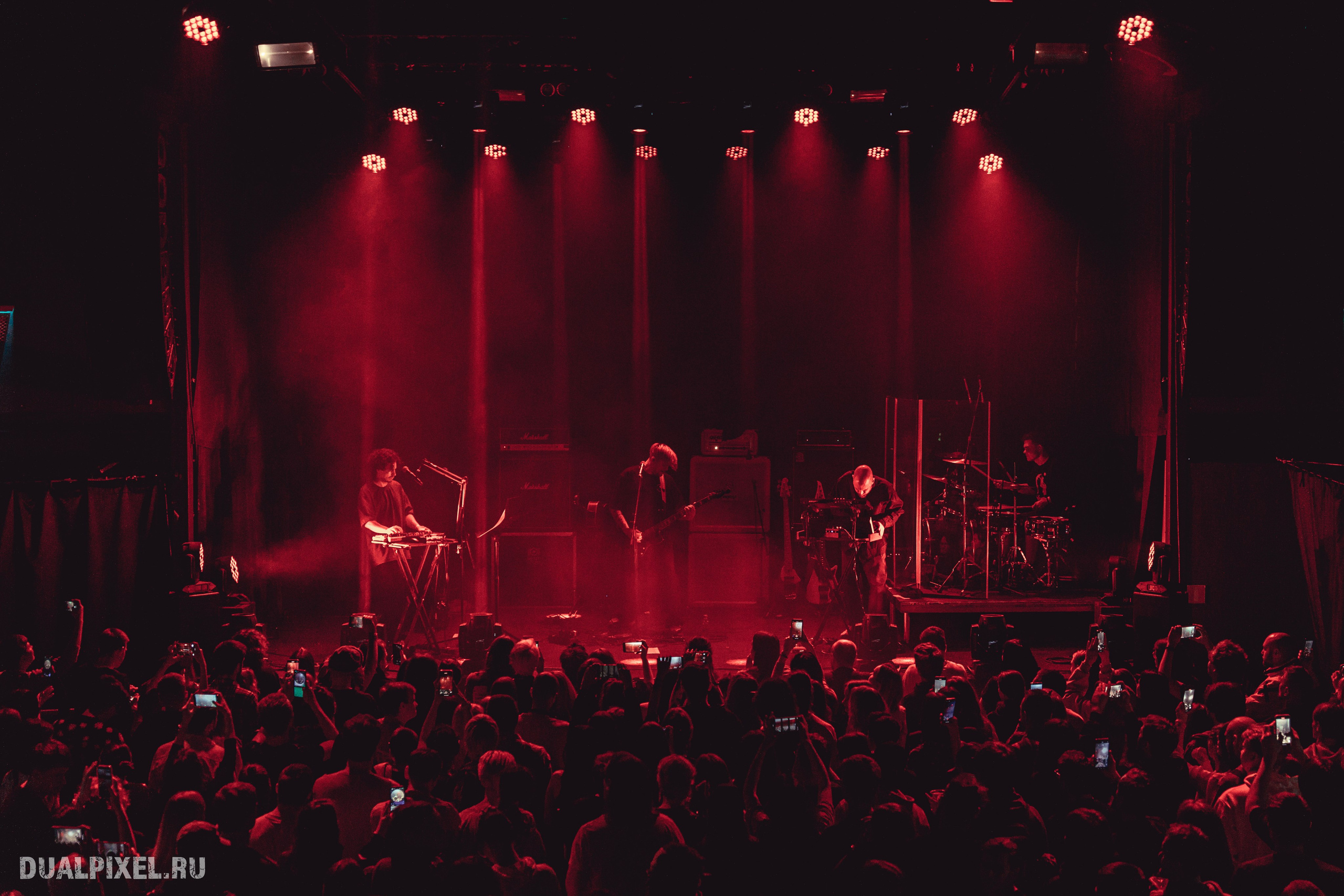 DenDerty концерт в Москве 30.03.2025. Магия музыки в кадре: Концертная Фотография