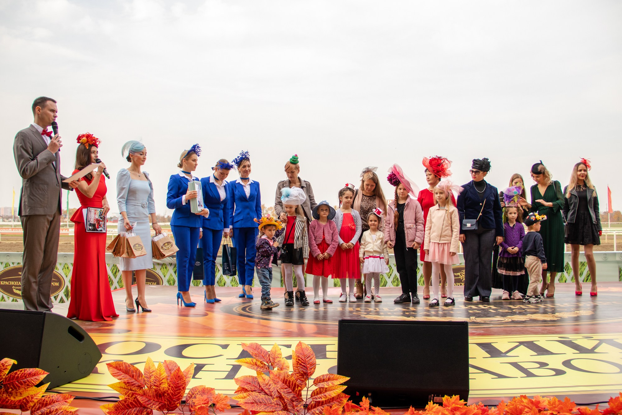 Закрытие скакового сезона на Краснодарском ипподроме. Репортажный, промышленный и маркетплейс-фотограф Дмитрий Чернат