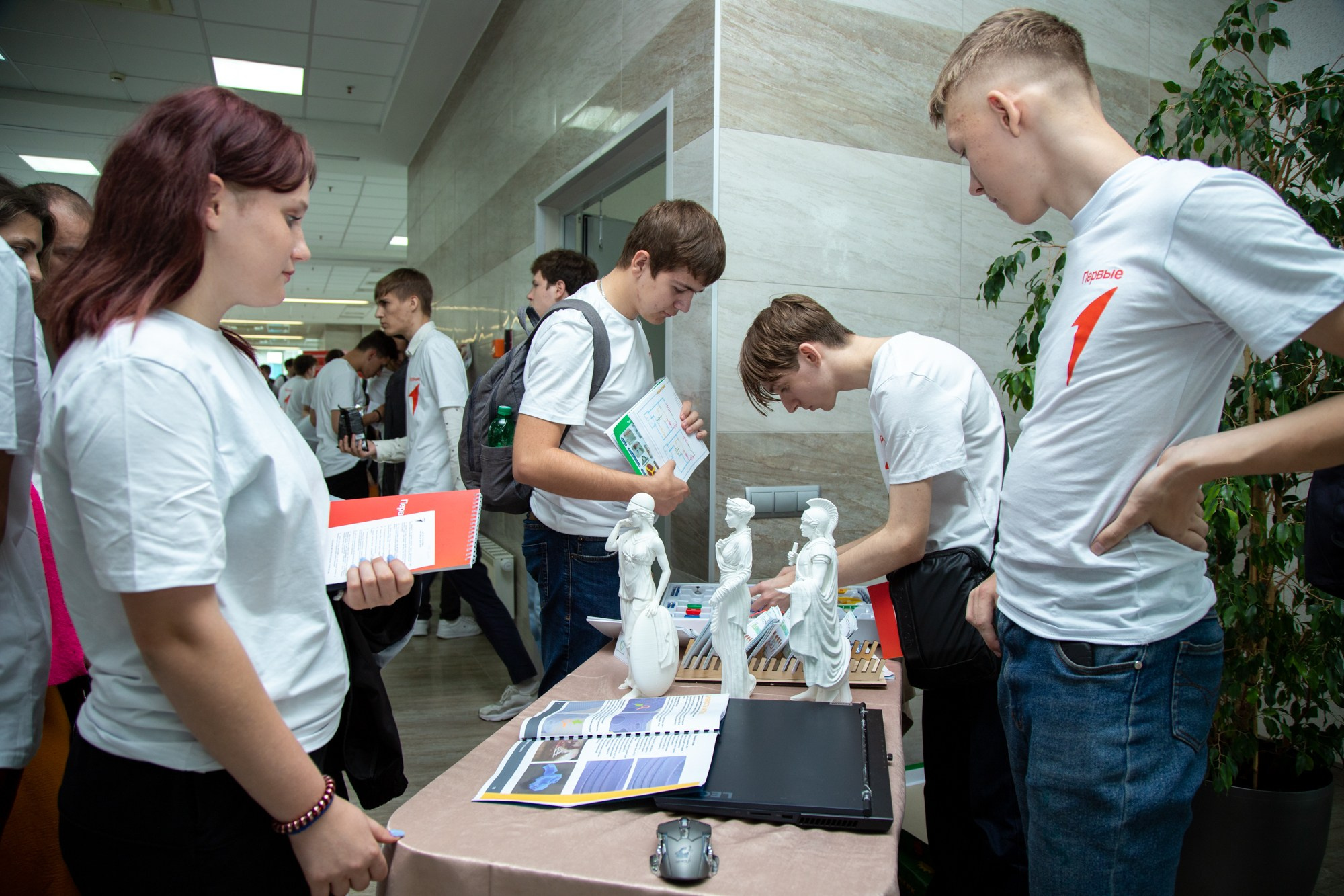 Первый фестиваль Движения Первых в Краснодаре. Репортажный, промышленный и маркетплейс-фотограф Дмитрий Чернат