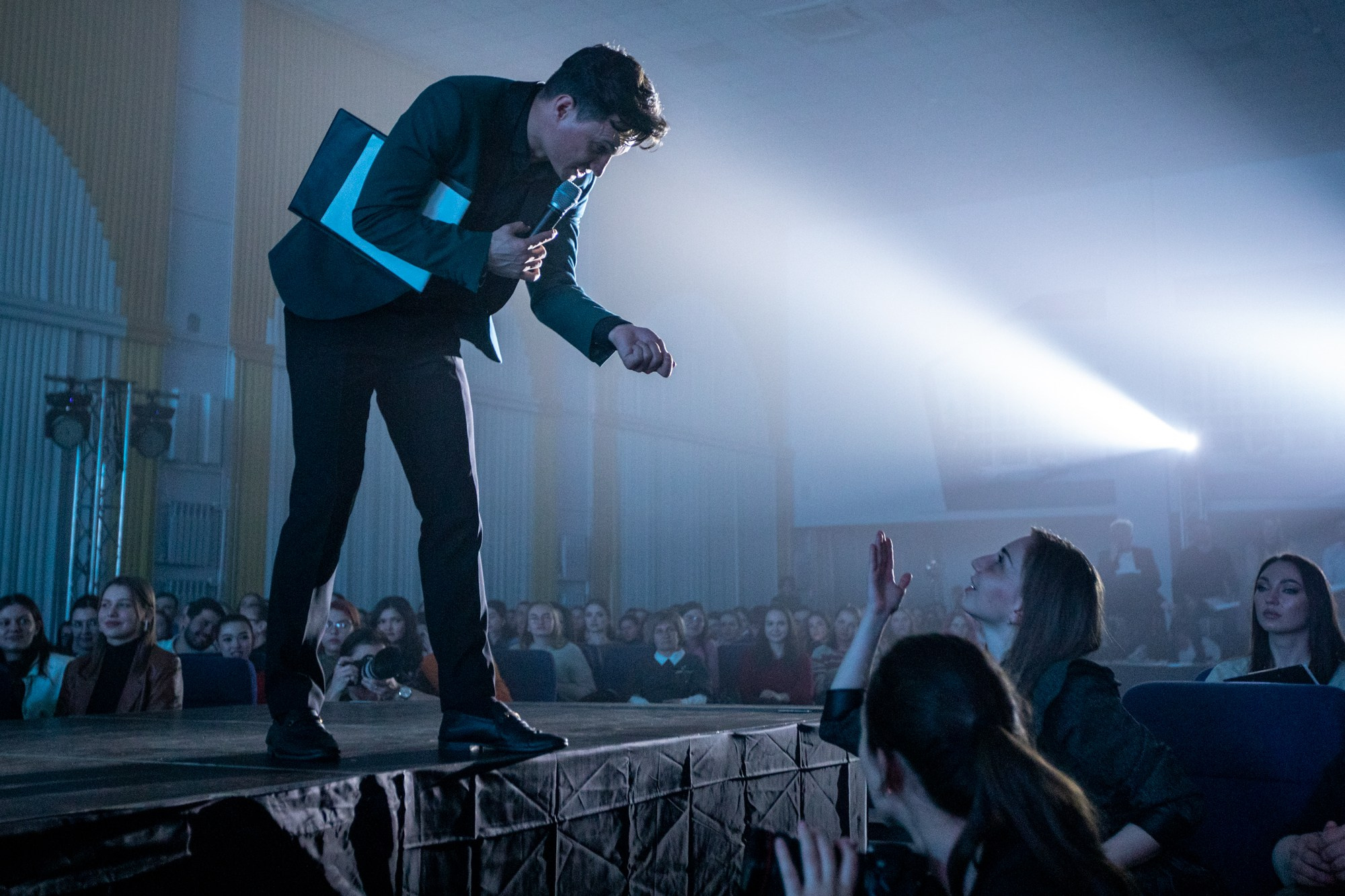 Конкурс красоты Мисс КубГУ 2022. Репортажный, промышленный и маркетплейс-фотограф Дмитрий Чернат