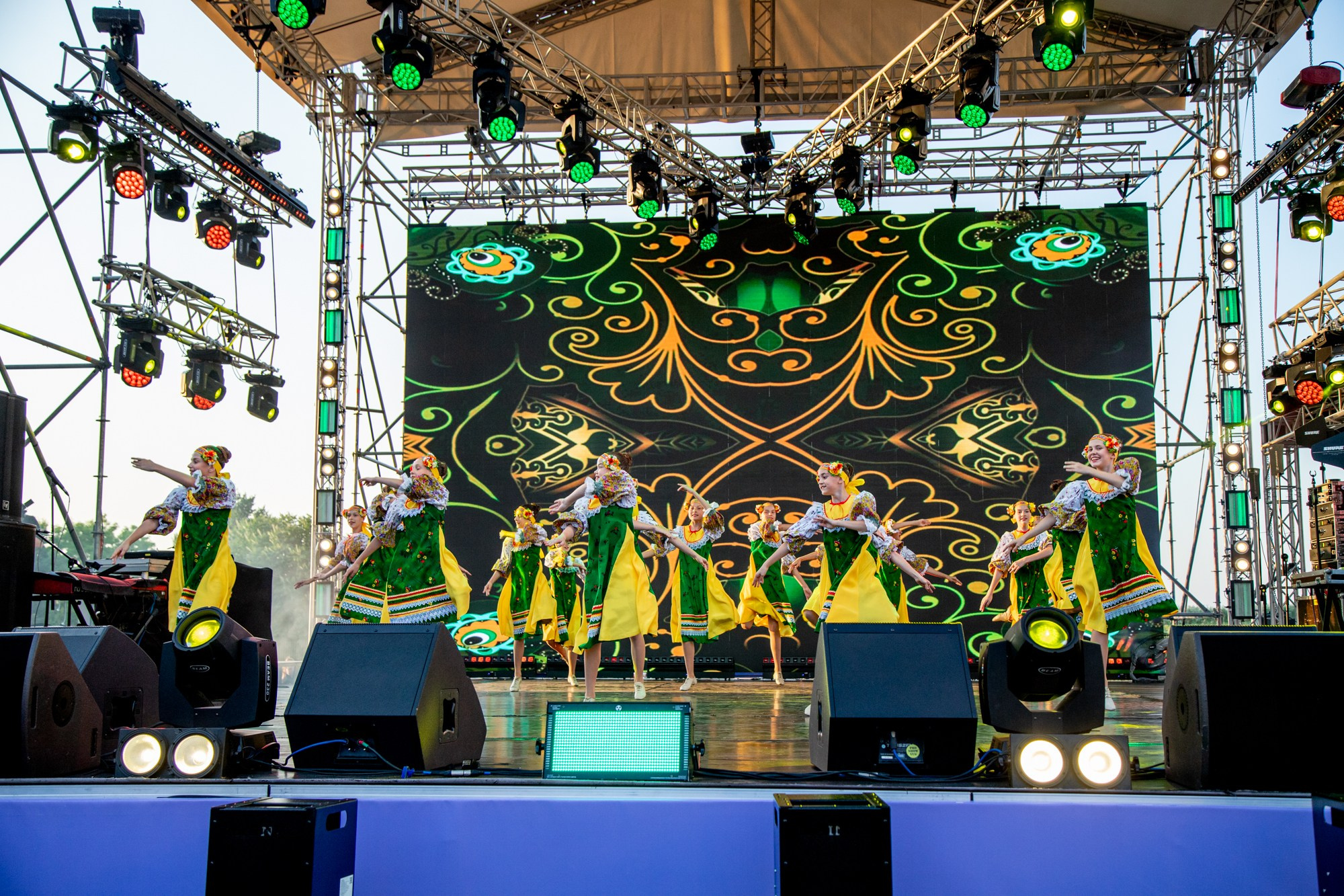 Краевой День молодёжи в Краснодаре 2023. Репортажный, промышленный и маркетплейс-фотограф Дмитрий Чернат