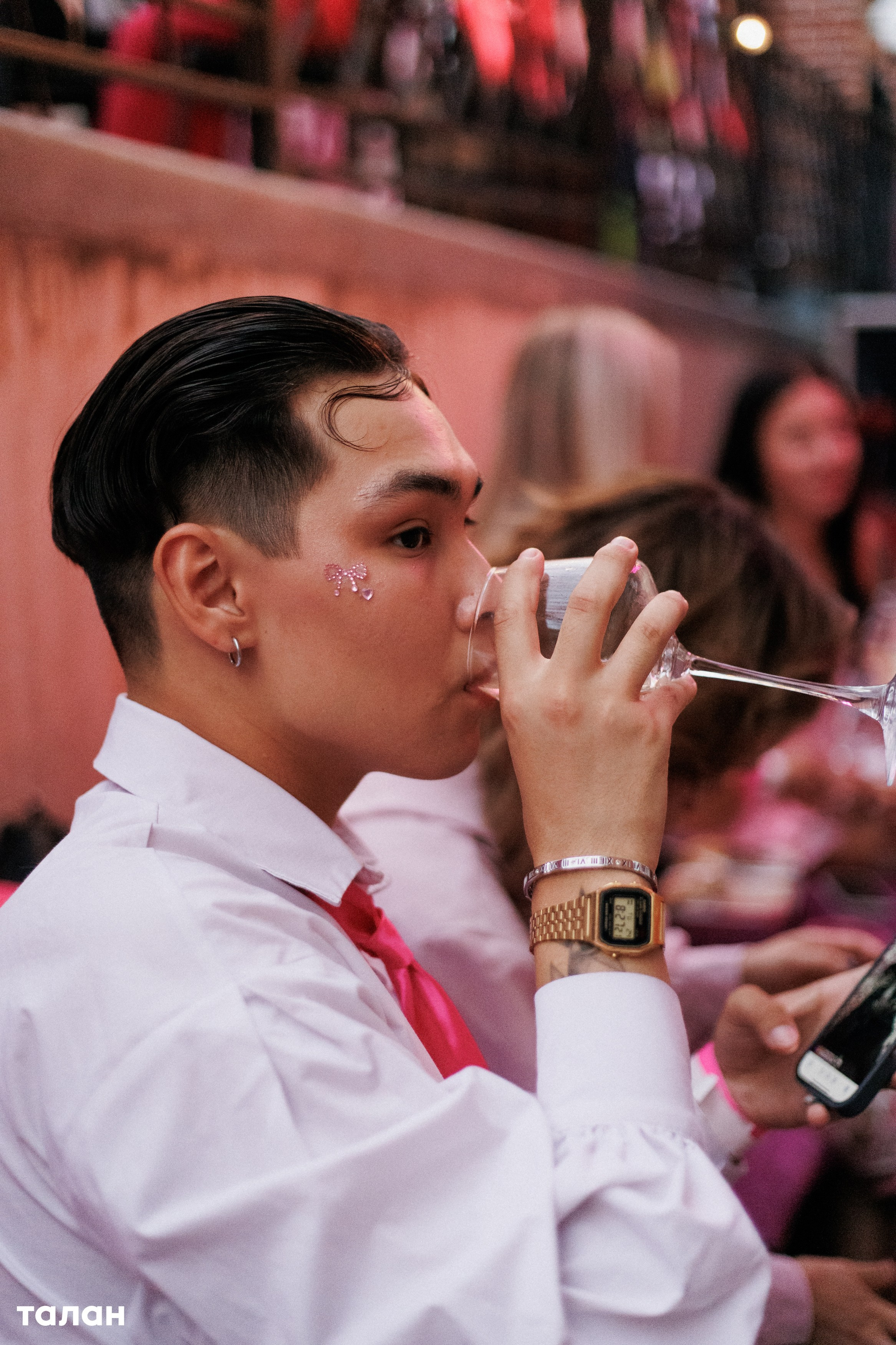 ВИНОТЕКА [бар+магаз] — BIRTHDAY PARTY. СВОИ. ФОТООТЧЕТЫ-СОБЫТИЯ-МЕСТА