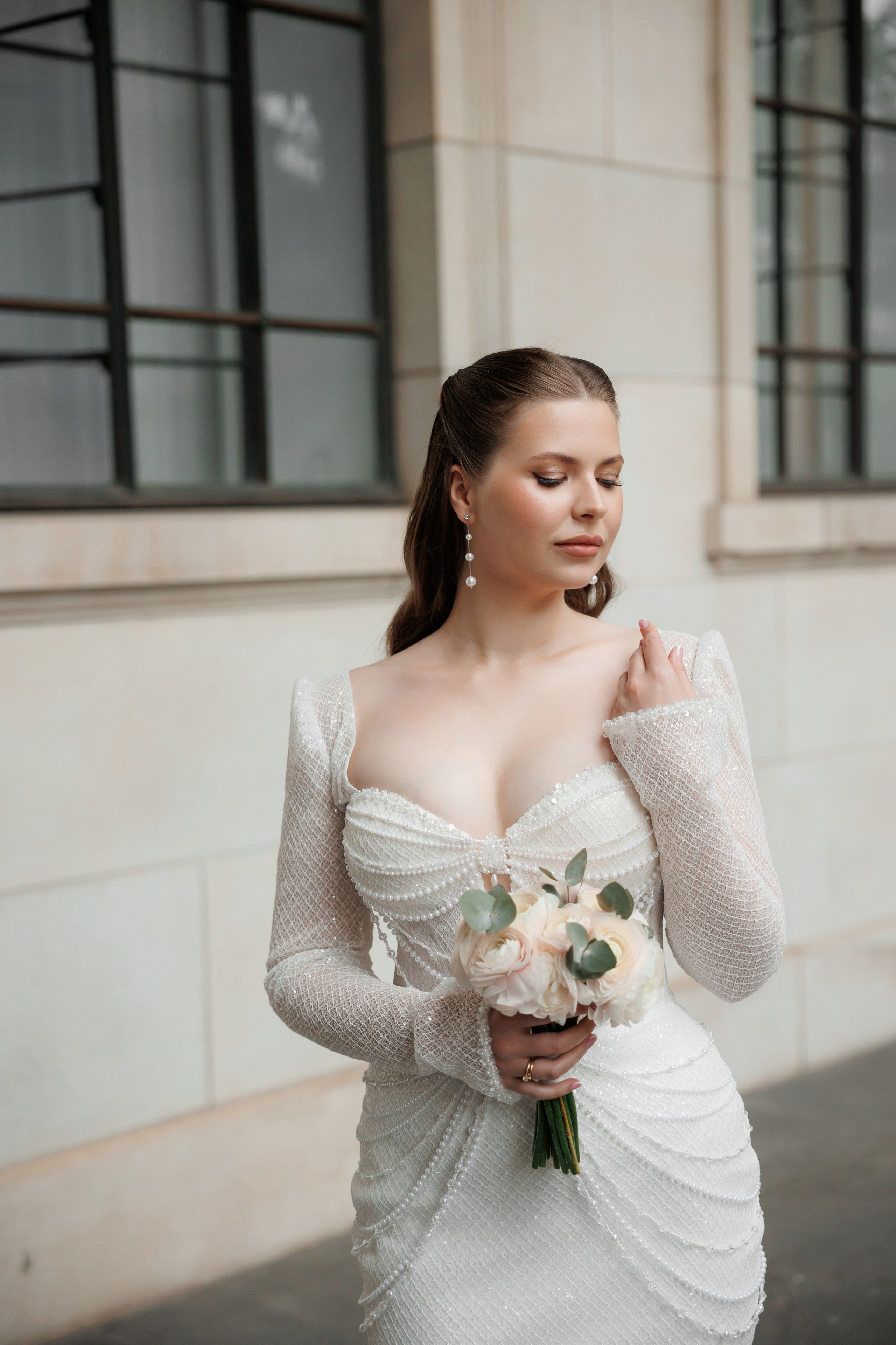 Фотосессия у Пушкинского музей. Свадебный и репортажный фотограф (Москва, Королев и другие)