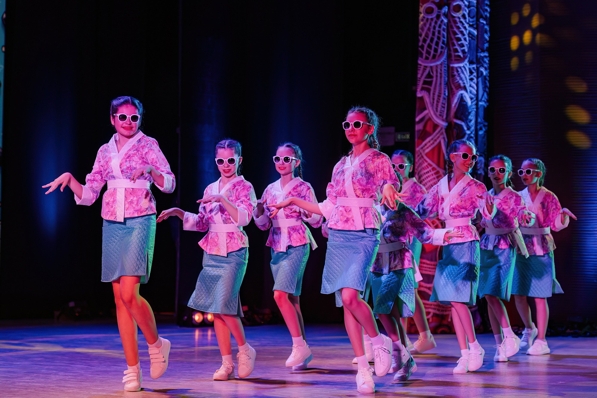 Отчетный концерт Образцового коллектива Алтая театра эстрадной песни «Созвездие». Свадебный и репортажный фотограф Никита Сницарев в Барнауле