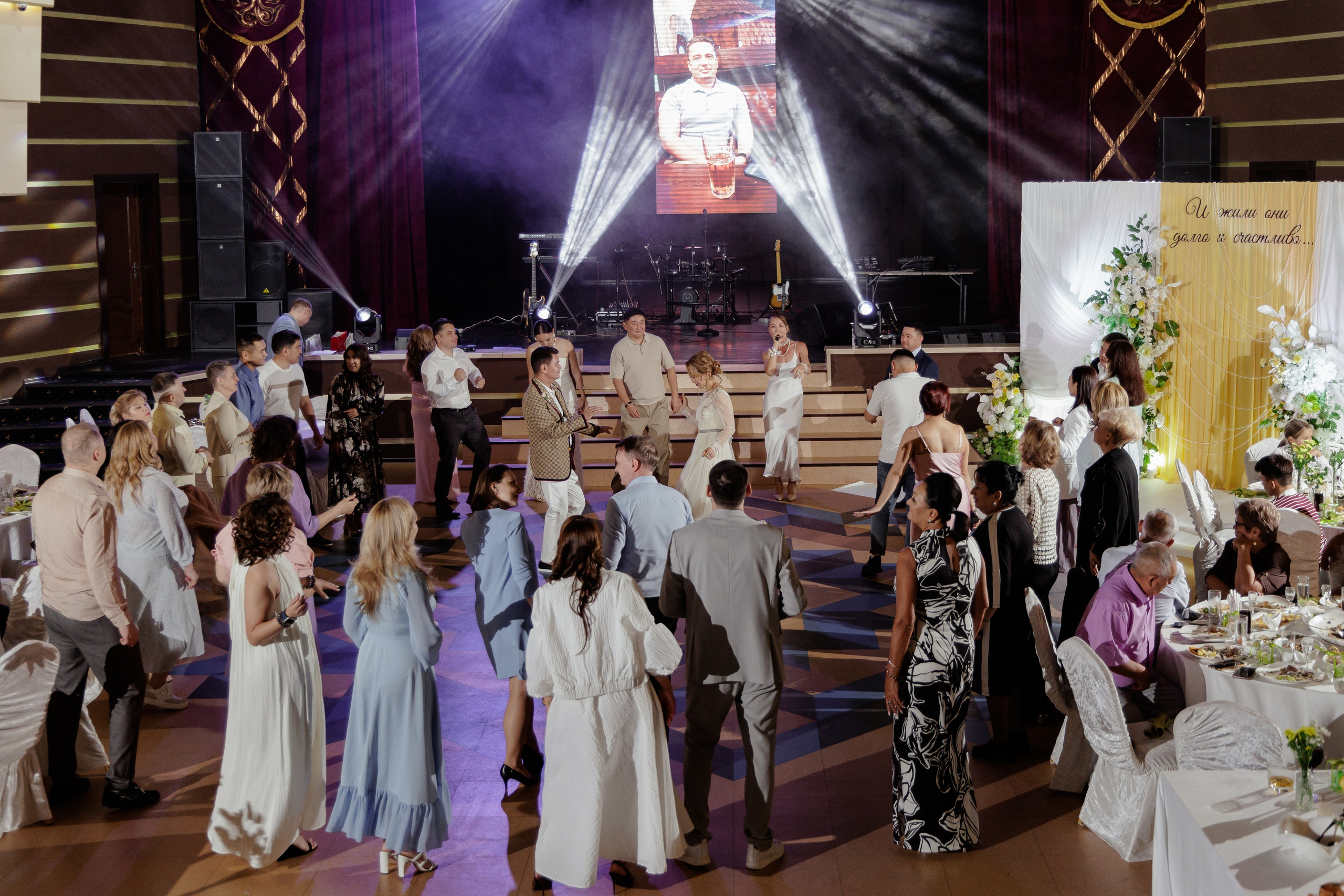 Годовщина св. Фотограф Костанай Кукуруза Анжела