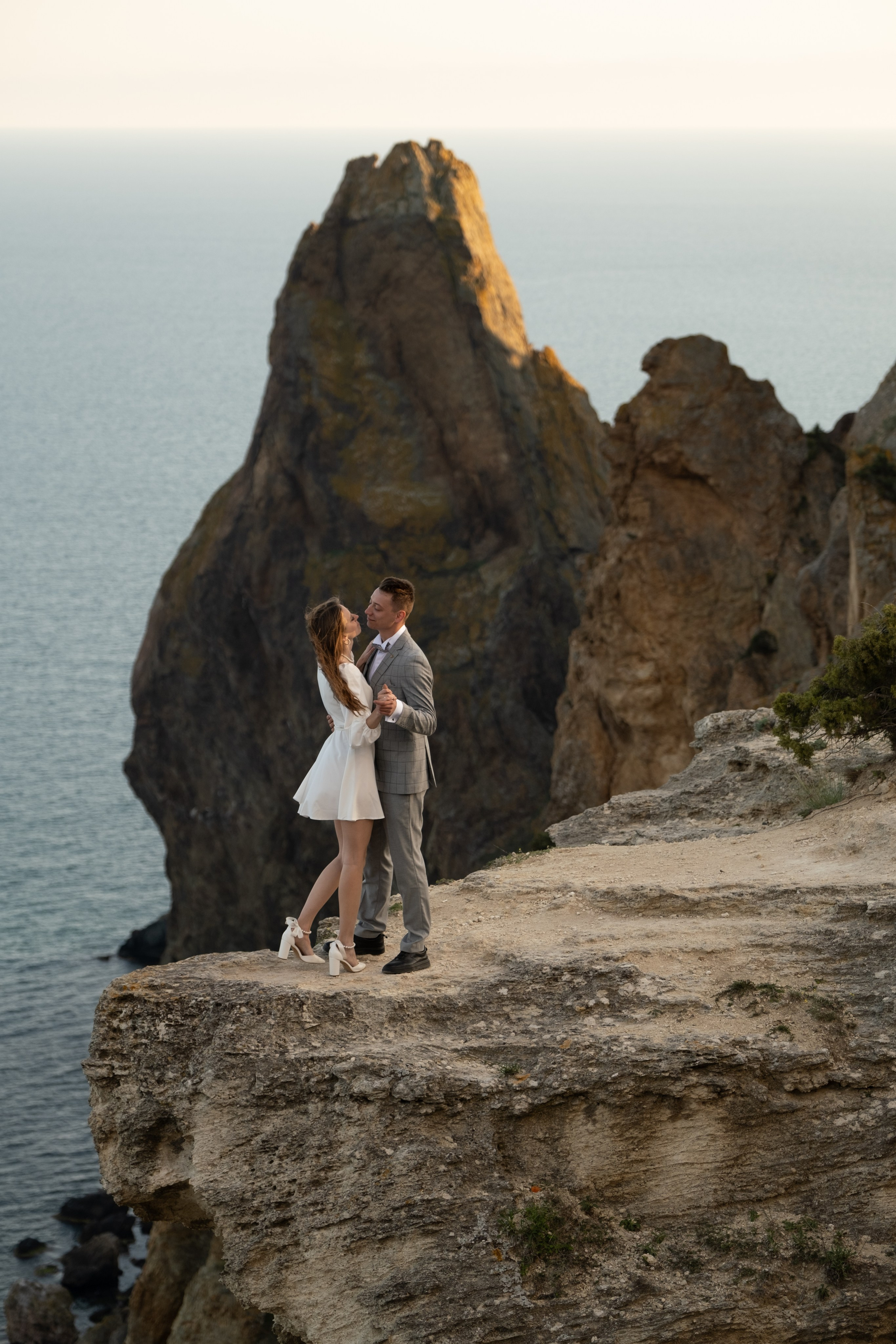 Самое красивое место для фотосессии в Крыму. Профессиональная фотосъемка в Крыму. Натуральные эмоции и живые кадры. Забронируйте дату прямо сейчас!