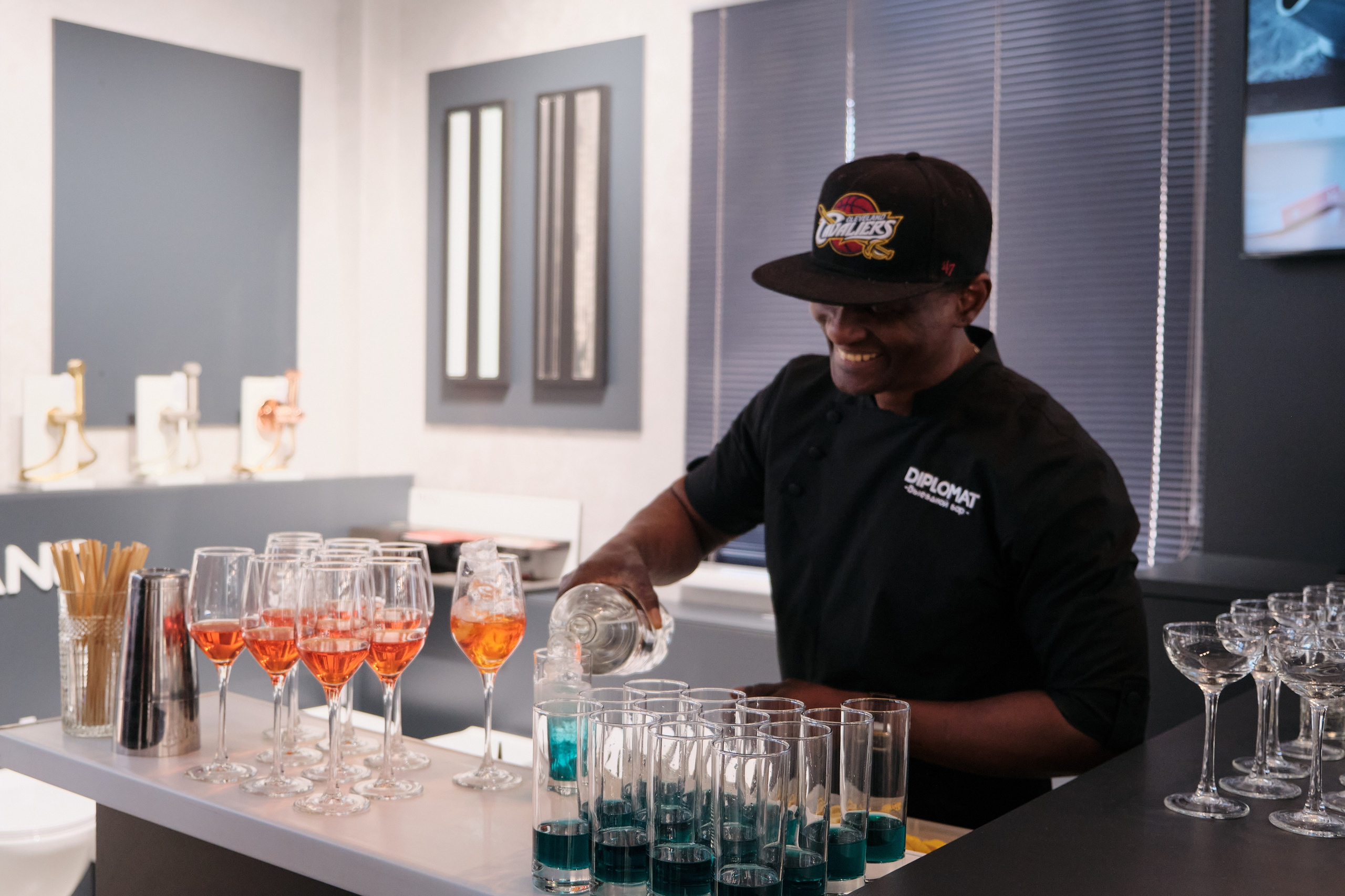 Открытие салона 100 градусов. Антон Ив