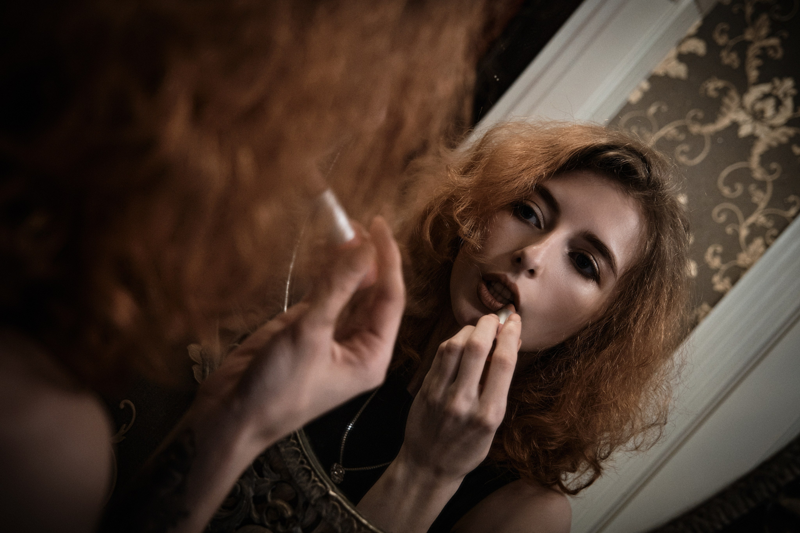 В ИНТЕРЬЕРЕ. Фотограф портретный архитектурный лавстори будуар Санкт-Петербург Виктор Иванов