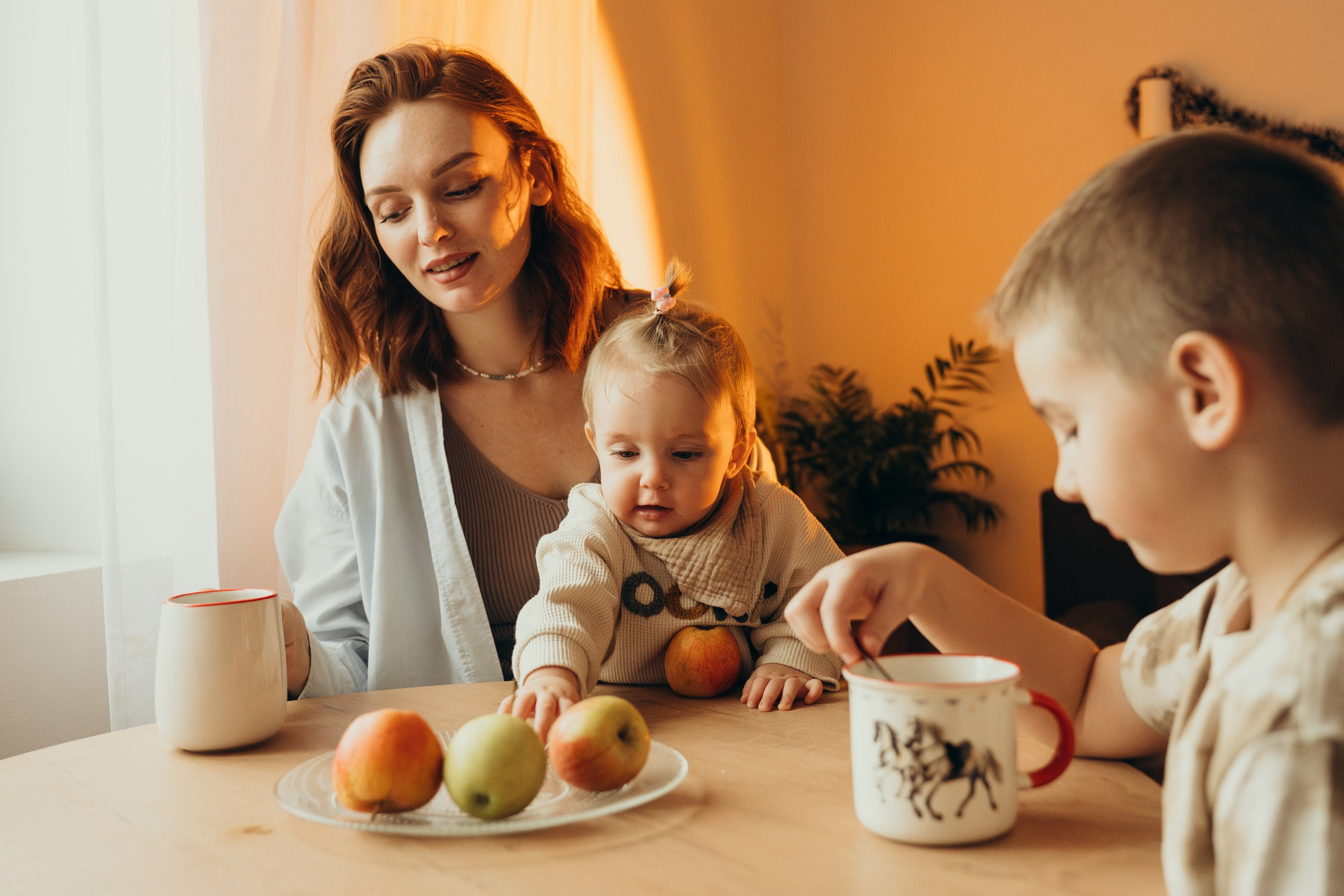 Анастасия, Ярослав и Асия