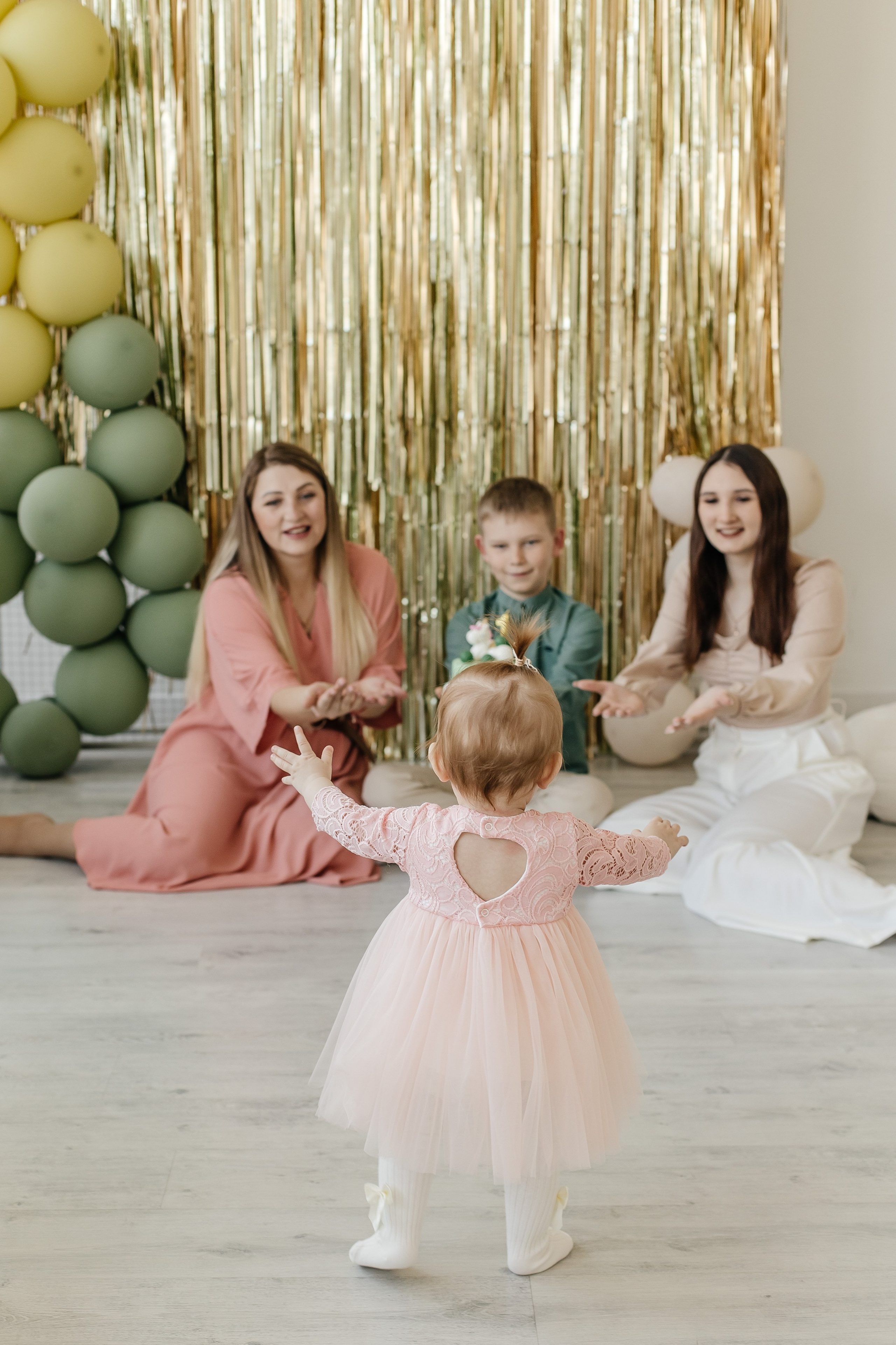 1 годик МАША. Фотограф Григорьева Ольга. Портретная, семейная съёмка, Love Stori, видеосъёмка в городе Чита. Выпускные альбомы, фотокниги