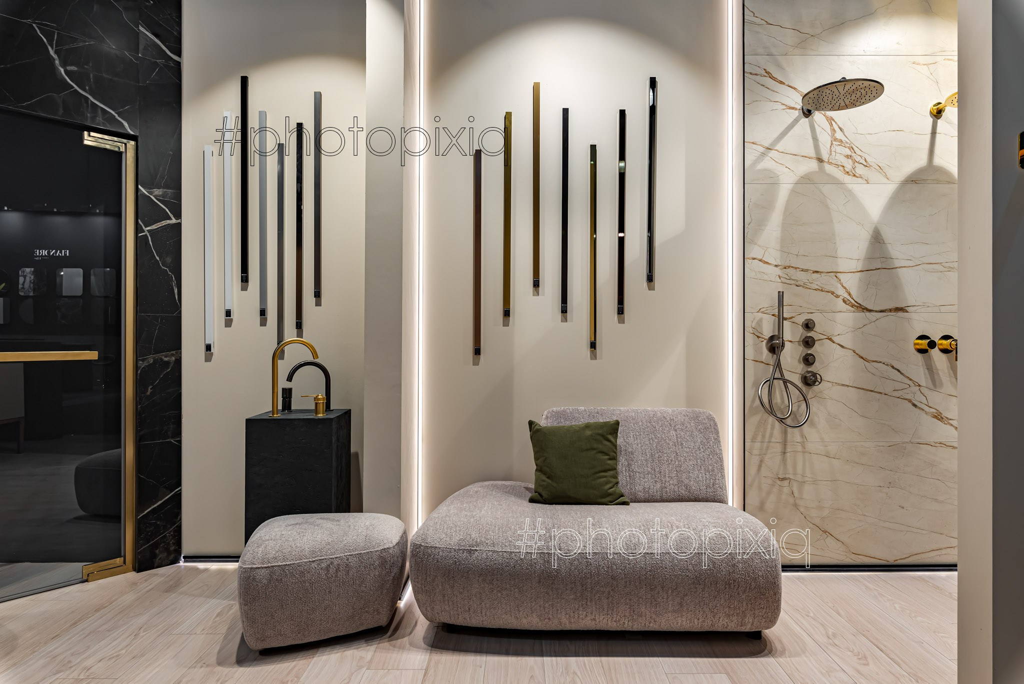 Интерьерная съёмка выставочного стенда Globus Ceramica в Крокус Экспо. Интерьерная съёмка и виртуальные туры — Интерьерный фотограф Кузнецов Сергей (photopixiq)