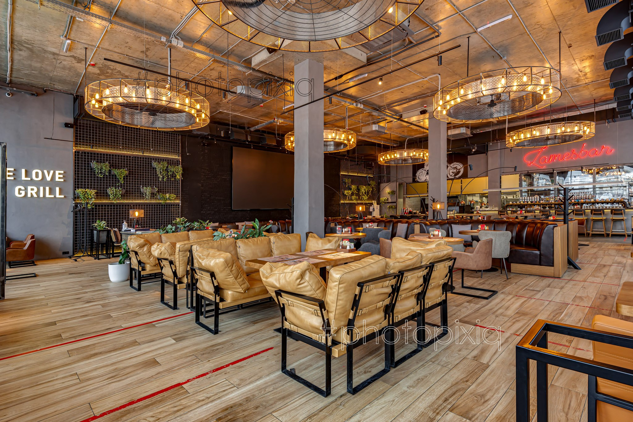 Интерьерная съёмка ресторана ZAMES beer & greill. Интерьерная съёмка и виртуальные туры — Интерьерный фотограф Кузнецов Сергей (photopixiq)