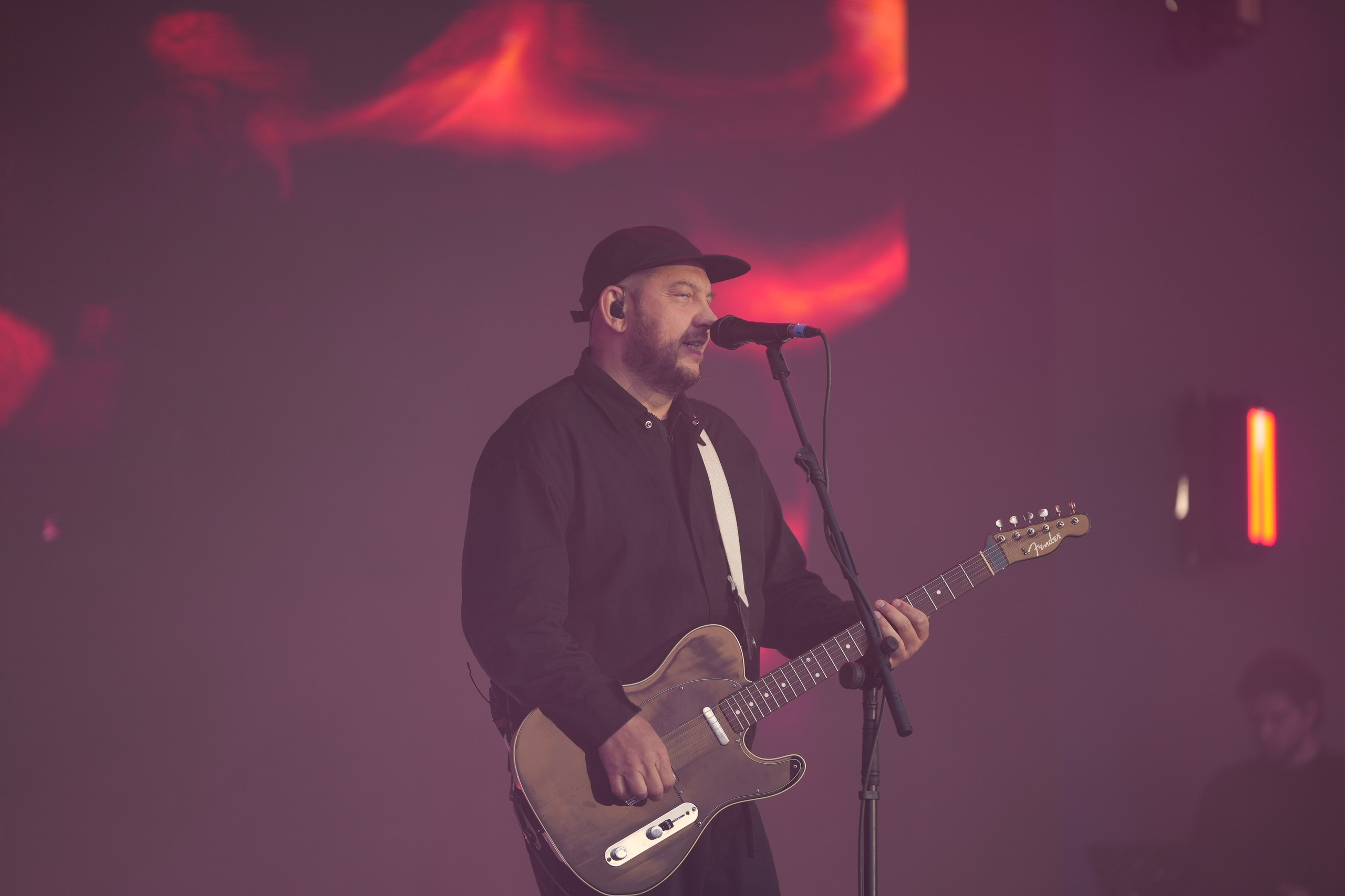 Смысловые галлюцинации и Сергей Бобунец на фестивале ЦСКА Фест 2024. Сайт Алматинского НЮ АРТ, будуар и фэшн фотографа Дениса Карпенко