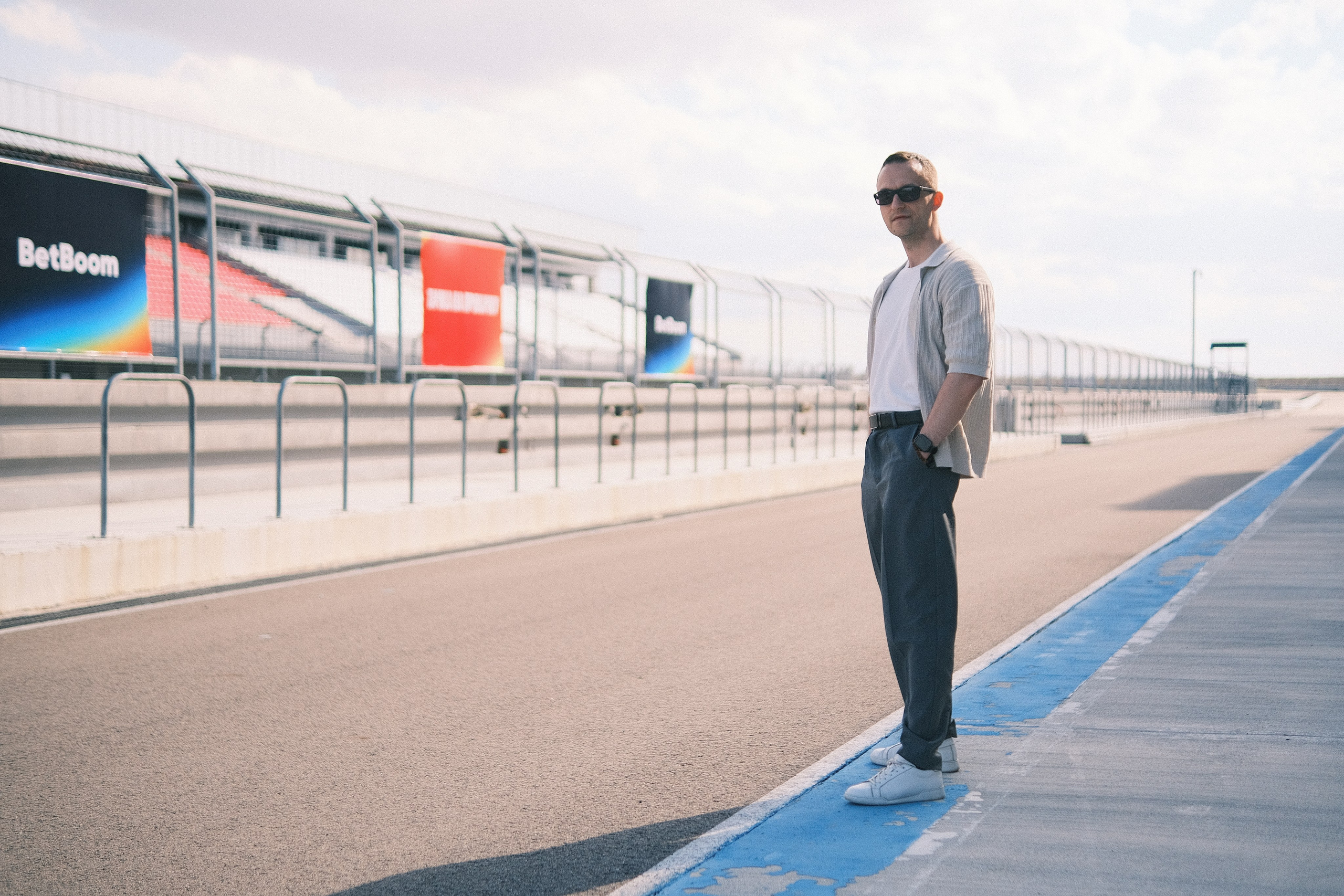 Портреты. Портреты и репортажные съемки с душой: ваш уникальный момент в объективе Руфата, профессионального фотографа Алматы