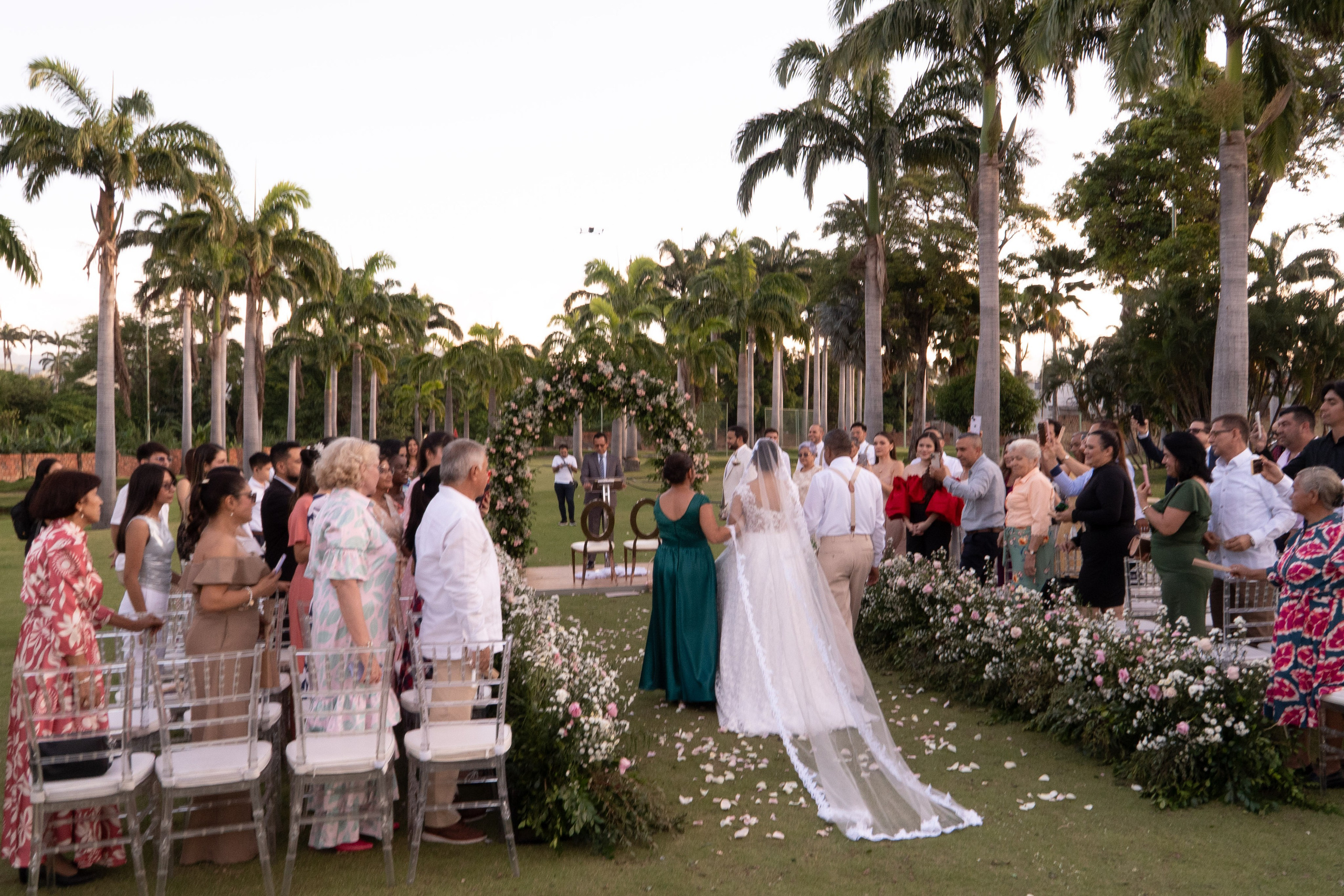 Carola & Gerson. Wedding Photographer in Barcelona and Medellin