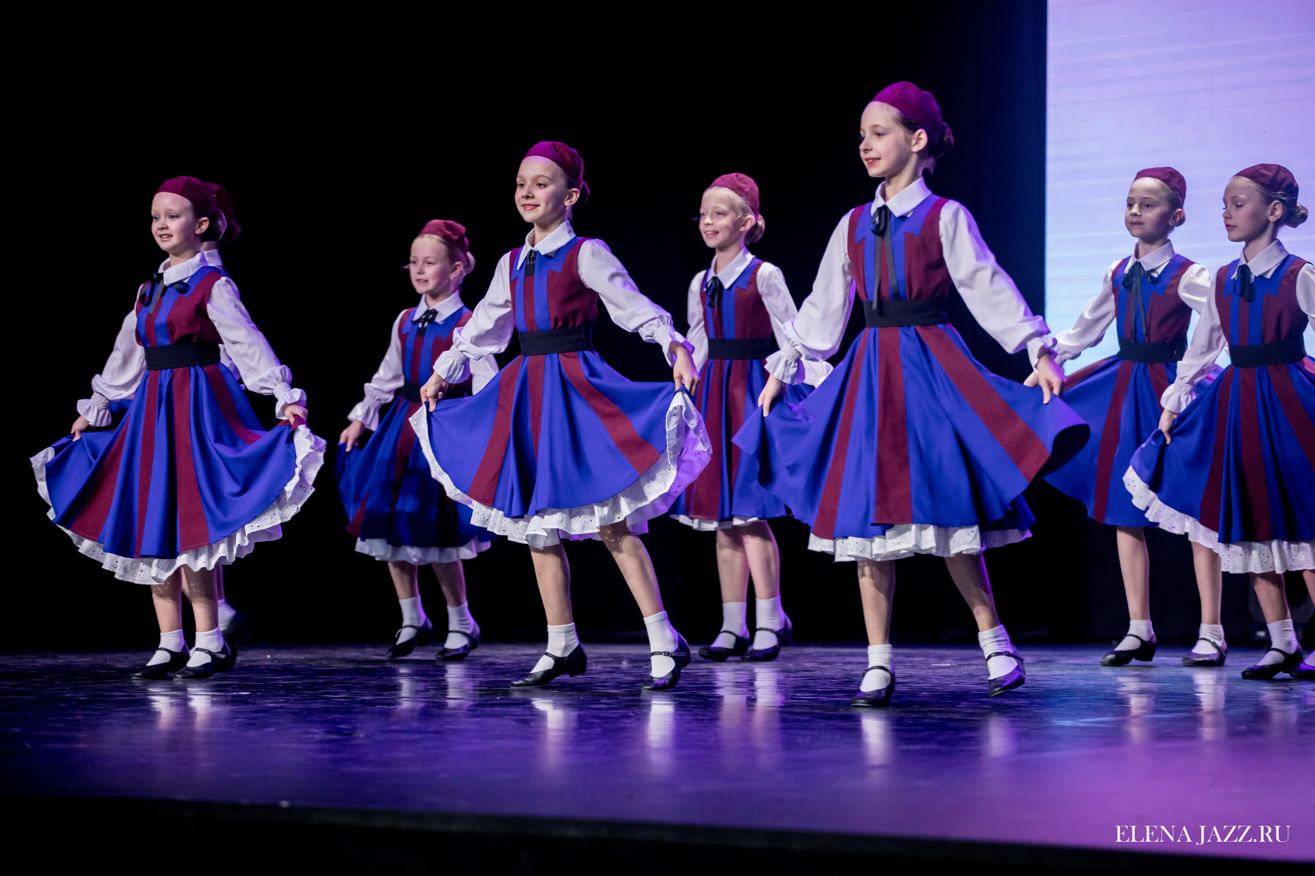 Концерт танцевального коллектива. Репортажный фотограф Елена Джаз в Москва