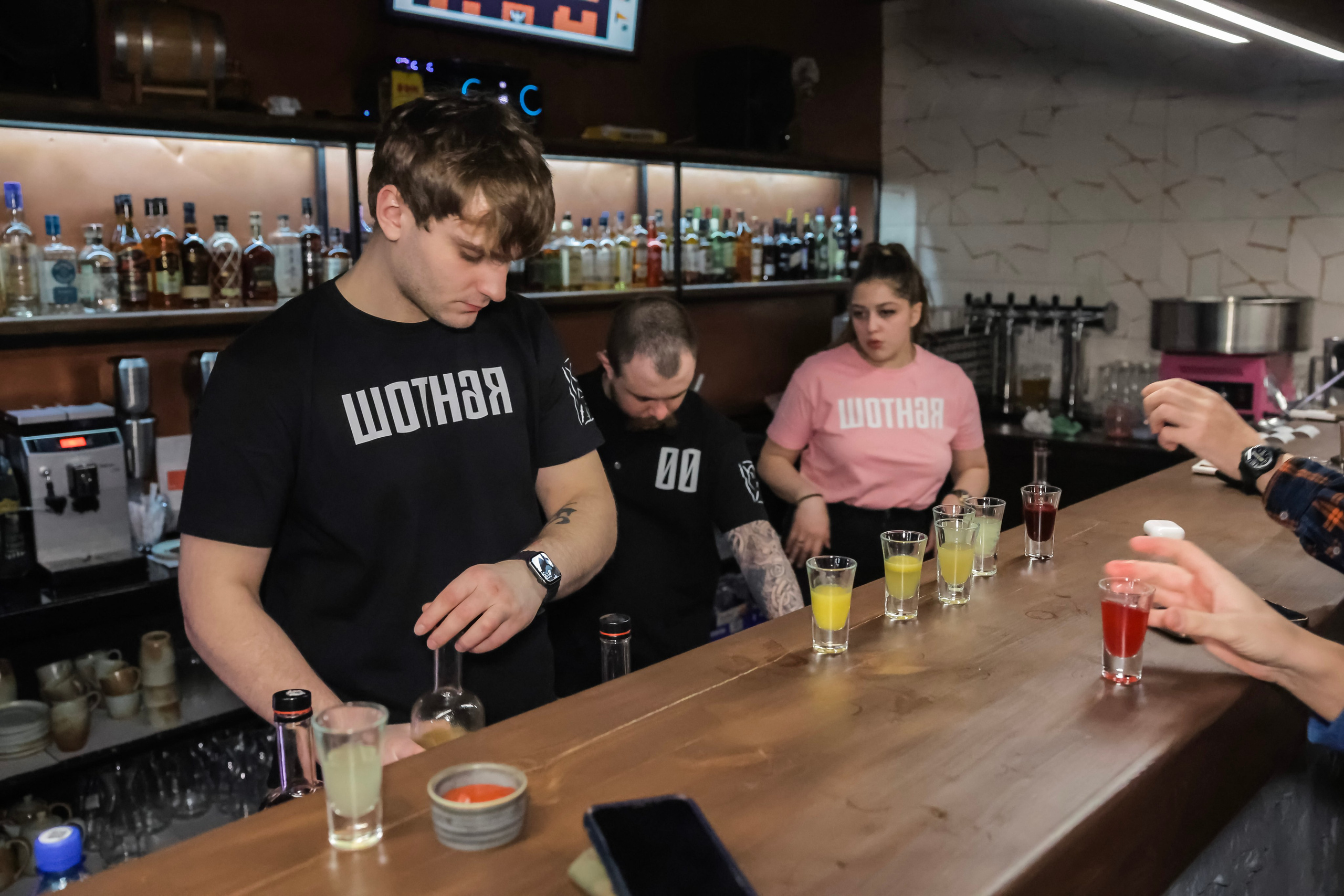 Открытие ШОТНОЙ. ШОТНАЯ бар вдохновения в Магадане