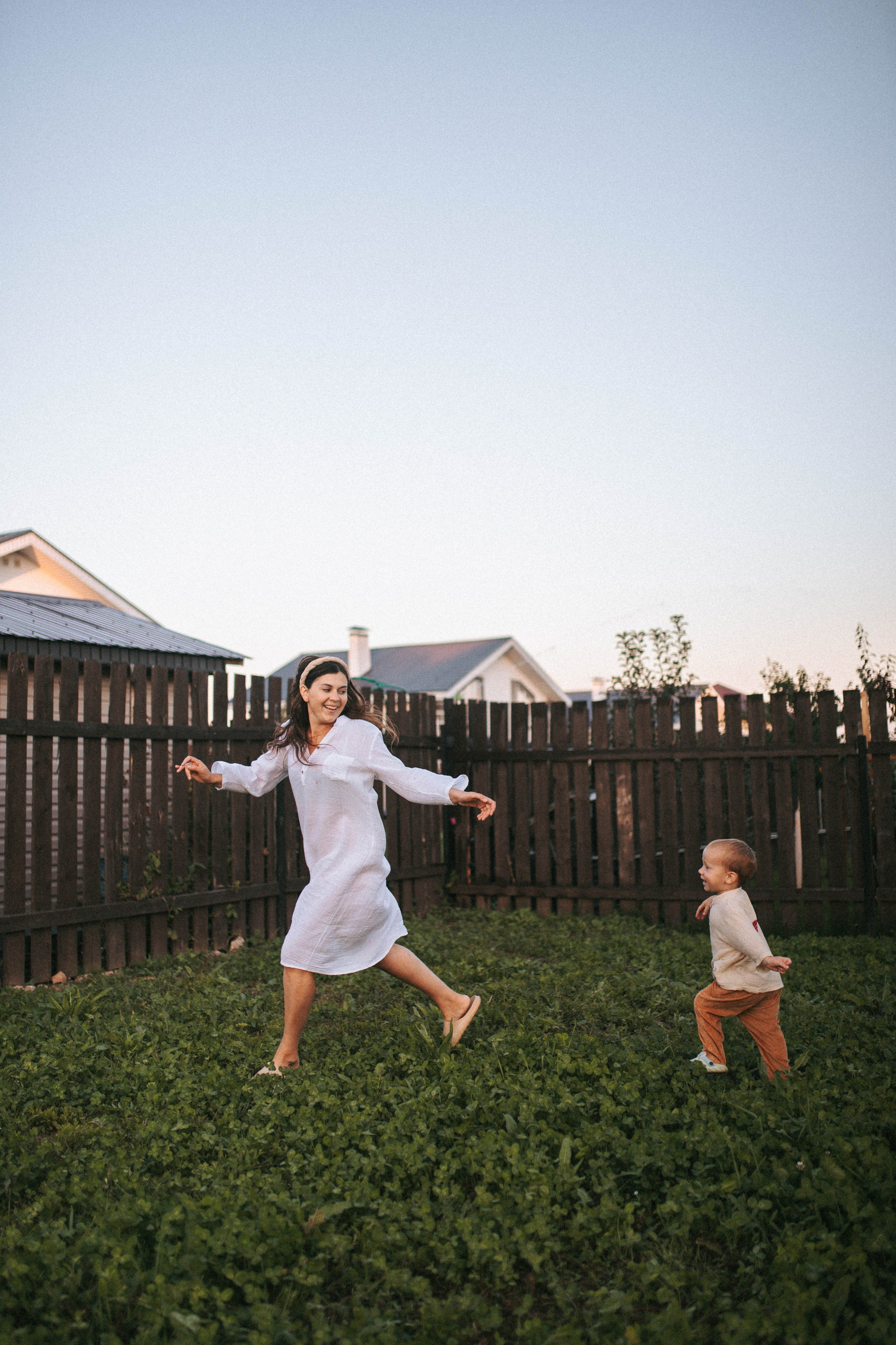 Во дворе своего дома. Свадебный и семейный фотограф в Нижнем Новгороде