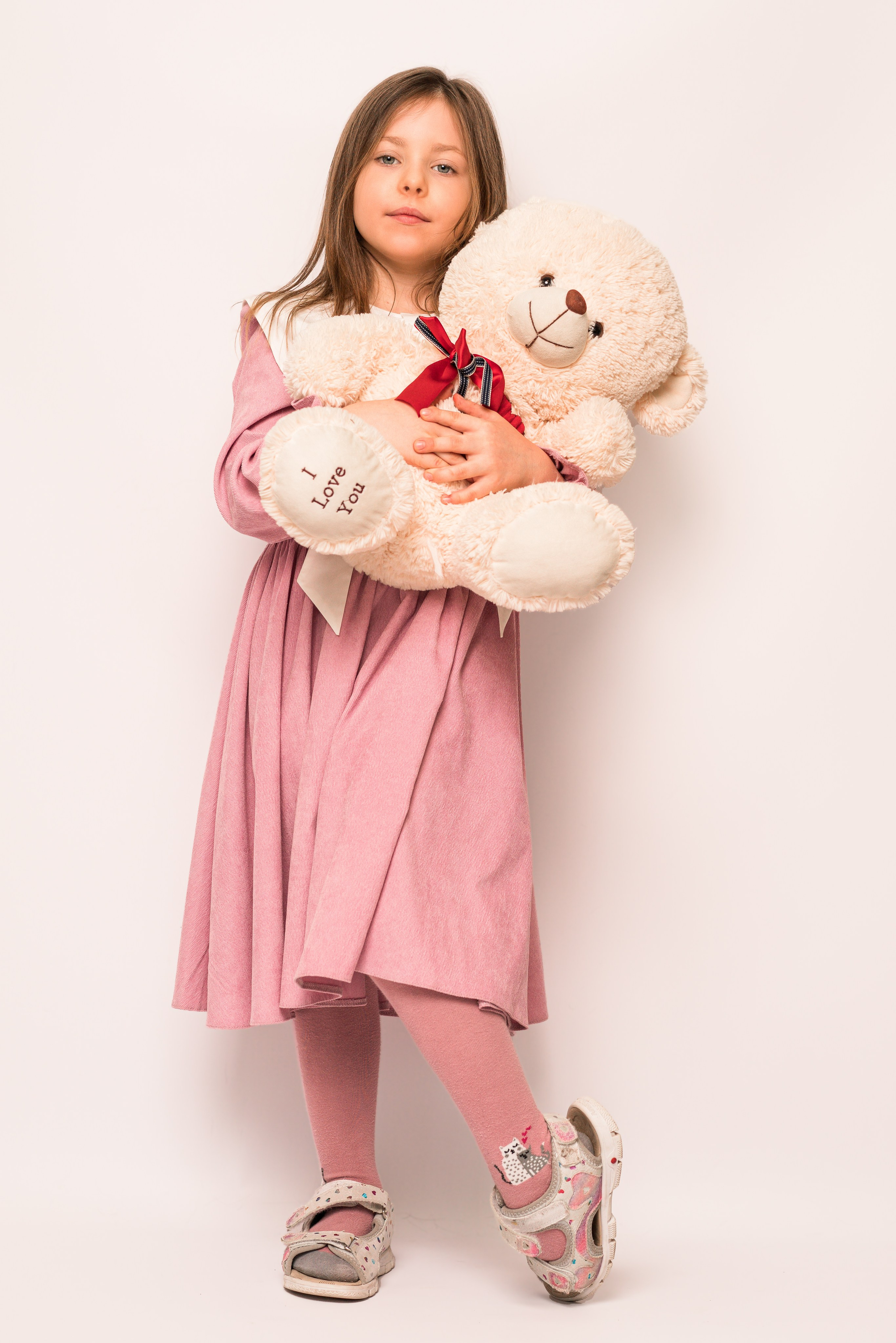 Детский сад, портреты белый фон. Фотограф Шунова Саша