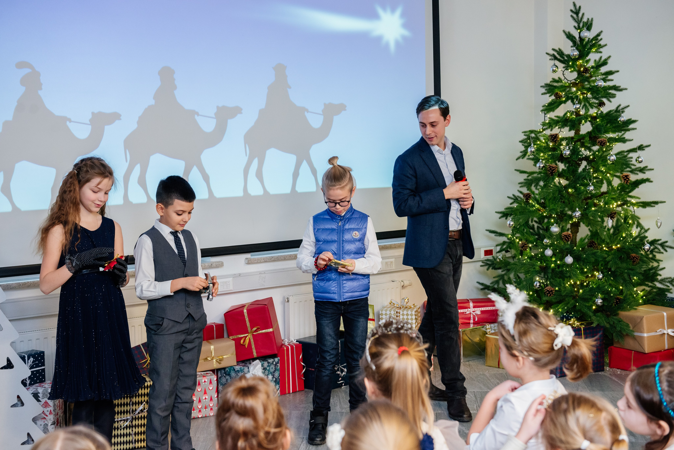 Английская школа. Study Lab. Фотограф LANA STIL. Семейный, репортажный фотограф, студия. Женский, мужской портрет. Фотографирую территориально в г. Королев, Москва, МО