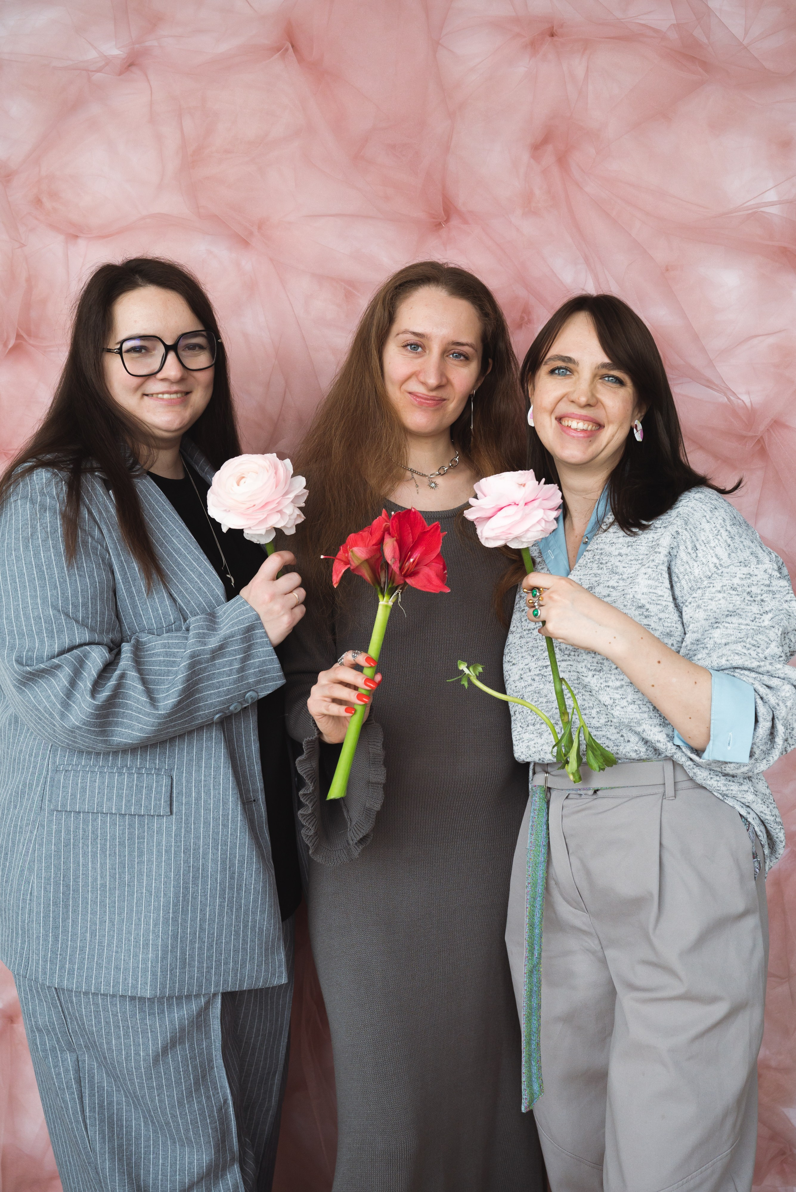 Маша, Алёна, Настя. Съемка подружек. Фотограф Москва Настя Профотовна. Репортажные, свадебные и контент фотосессии