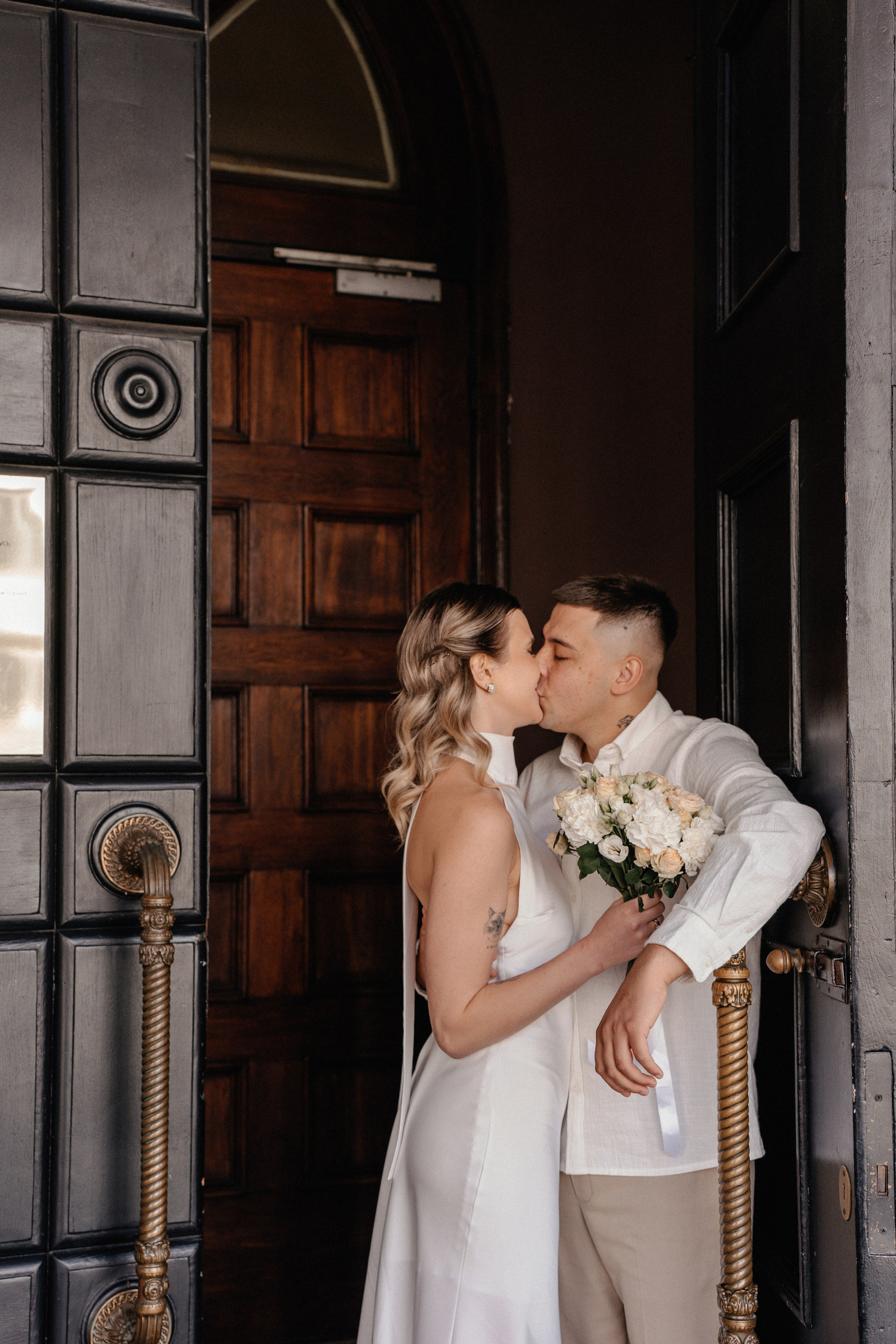 Любовь в одном знаменитом подъезде Минска. Ваш семейный фотограф в Минске — Вика Трегубова