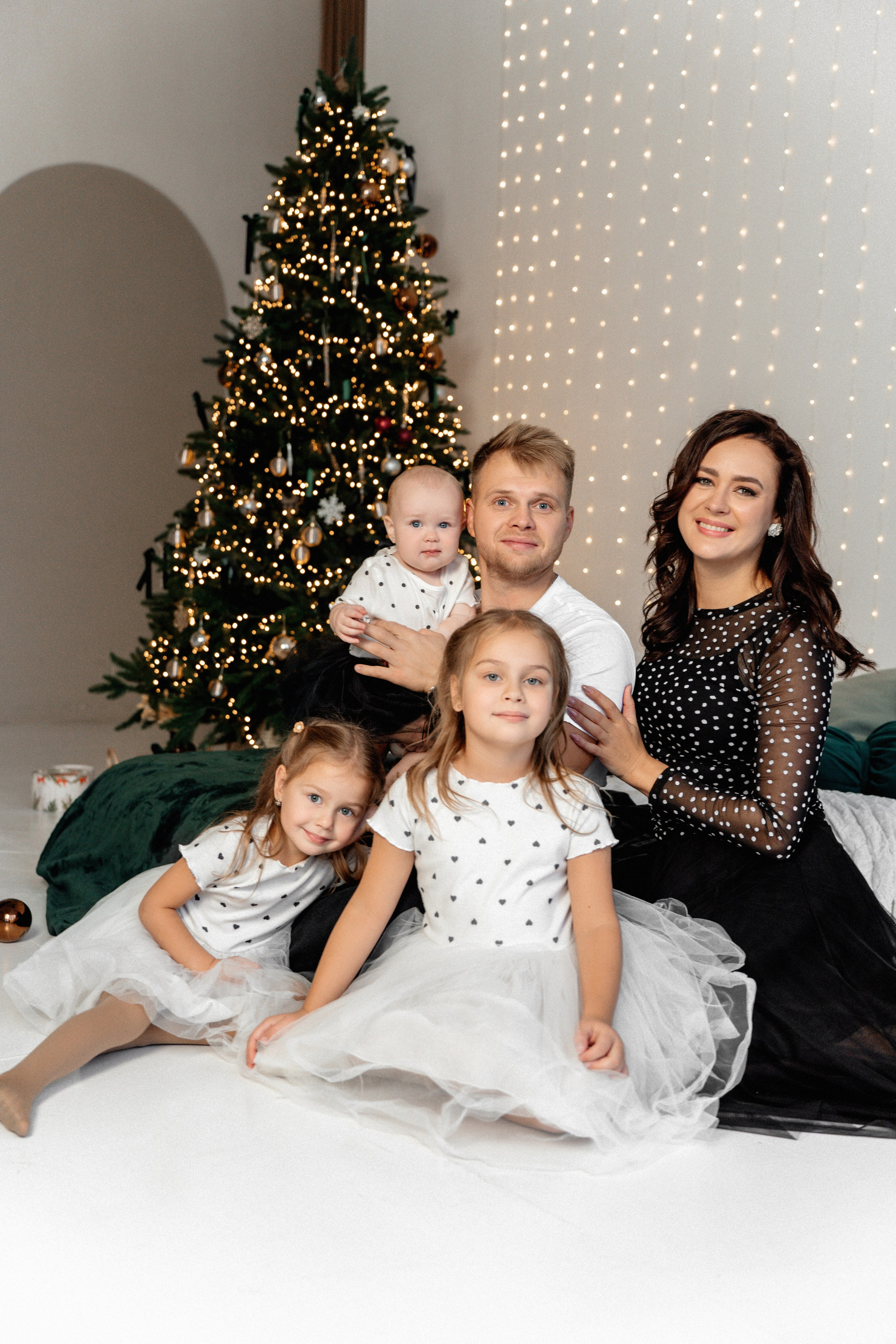Новогоднее волшебство большой дружной семьи. Ваш семейный фотограф в Минске — Вика Трегубова