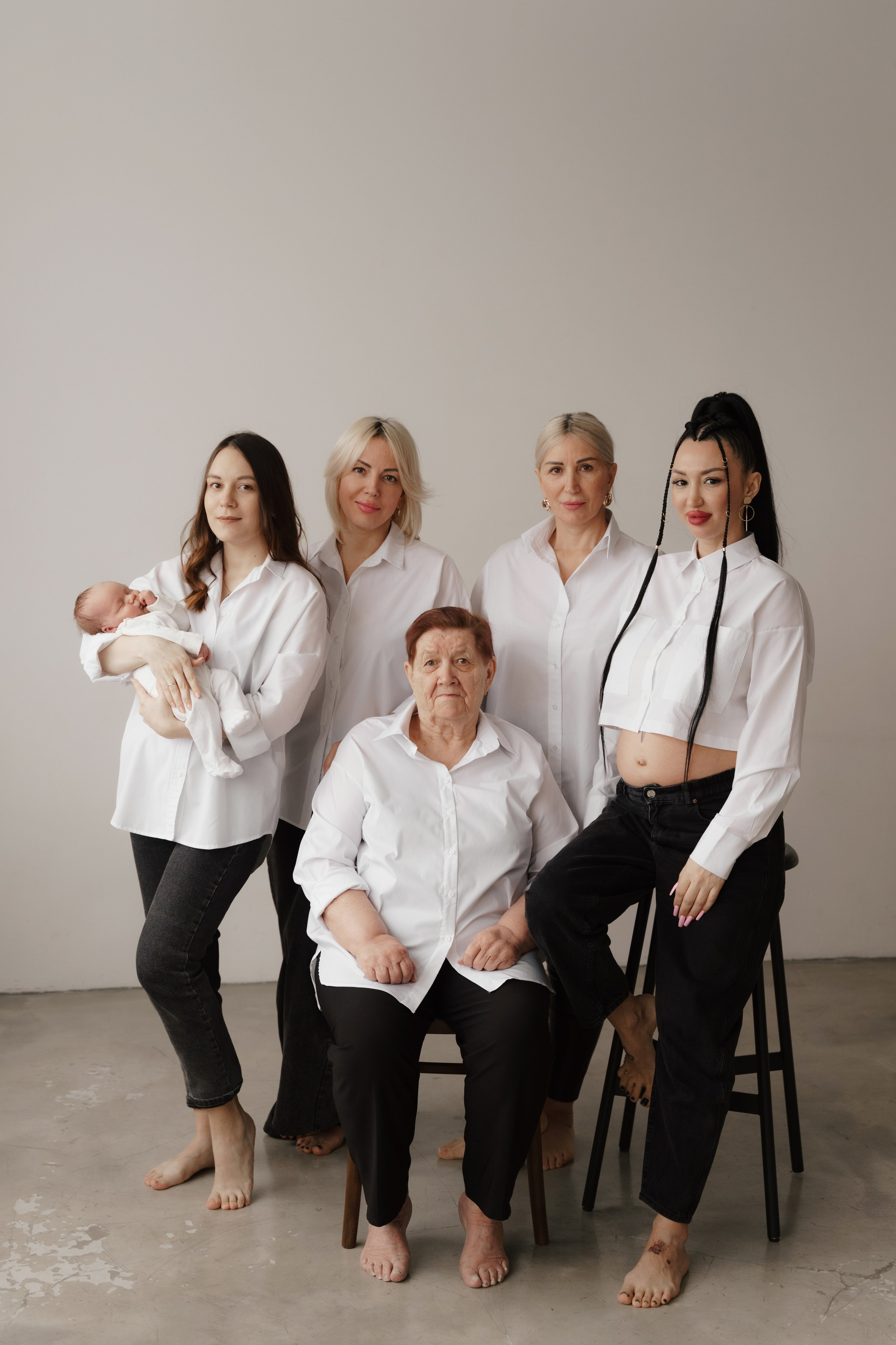 Семейная. Четыре поколения. Фотограф в Новосибирске. Ефимова Анастасия