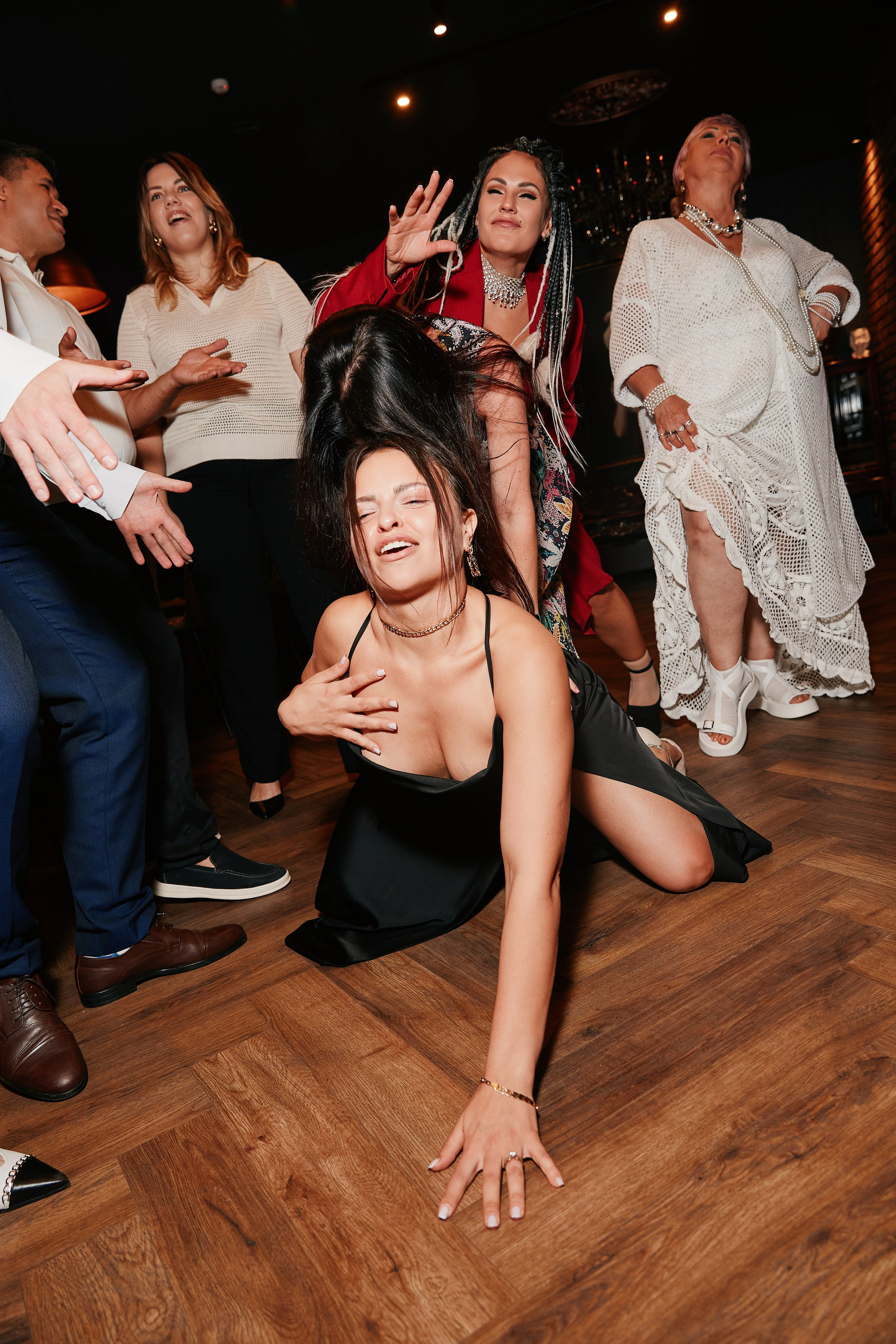 HOLIDAY IN AVRORA ROOM 10.08. Свадебный репортажный фотограф краснодар максим дремов дрёмов фотосессия студия цена