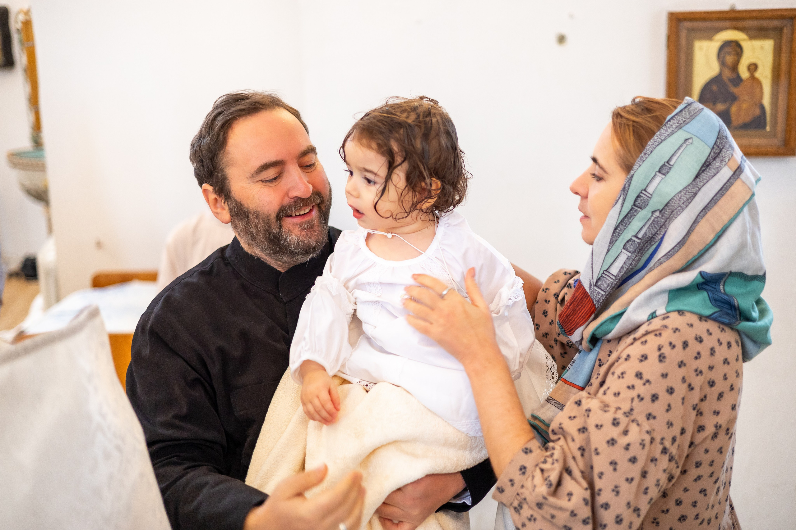 Таинство крещения. Фотограф FOTOBANKA