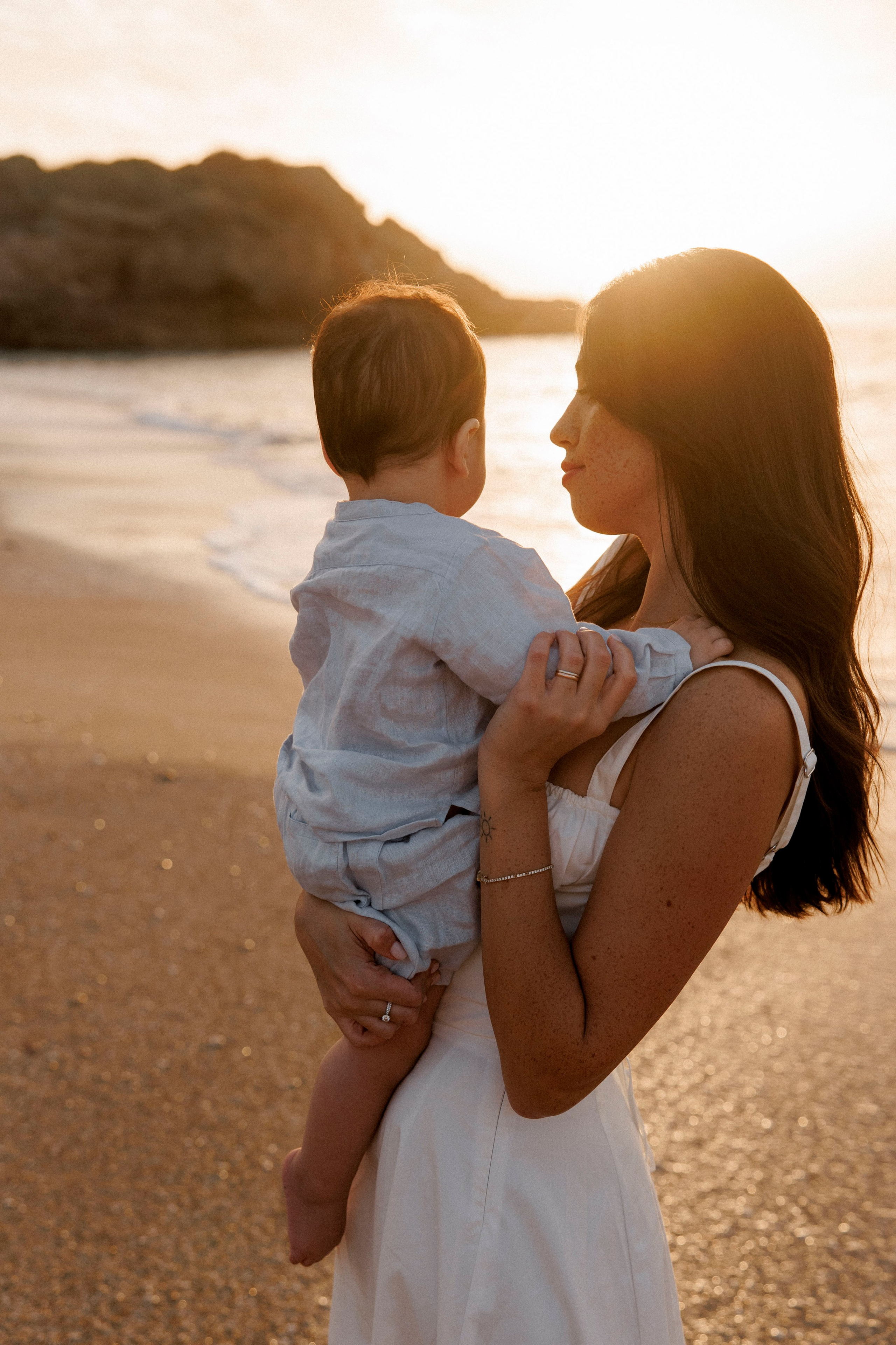 First year family photos near the sea. Главная