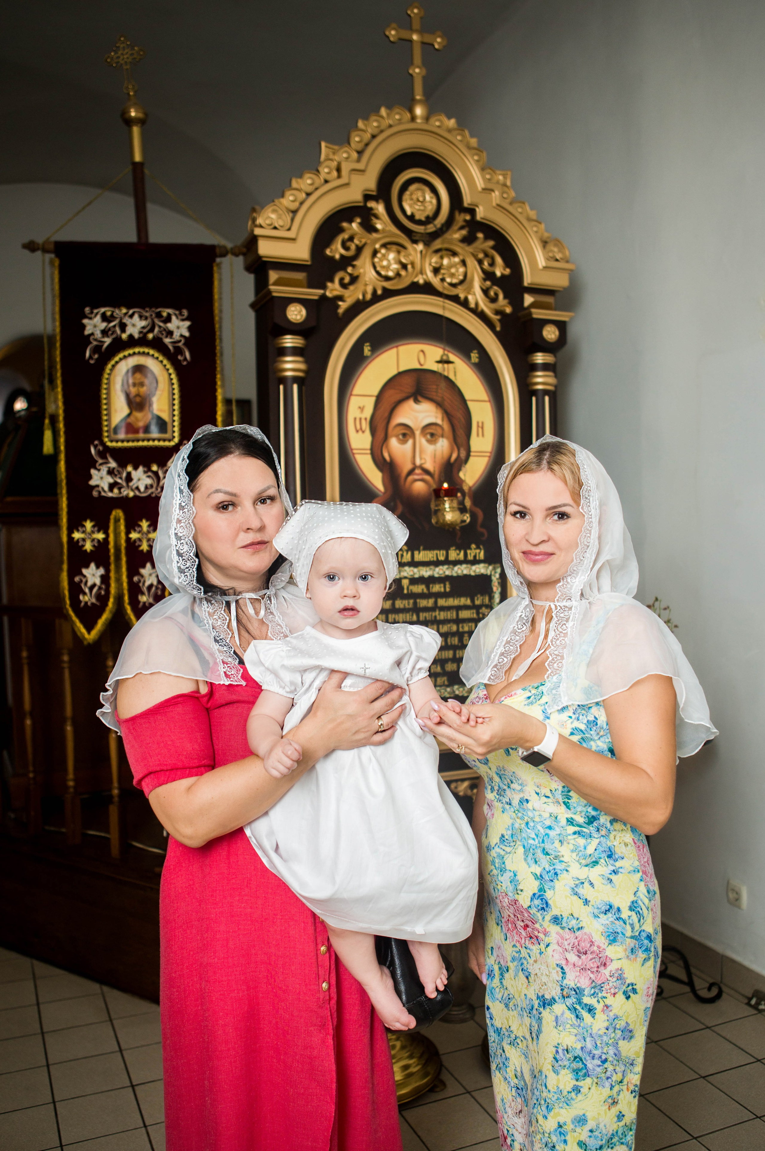 Крещение Феоны. Храм Воскресения Христова (Памирская). Свадебный семейный и детский фотограф в Краснодаре Карина Федоровская