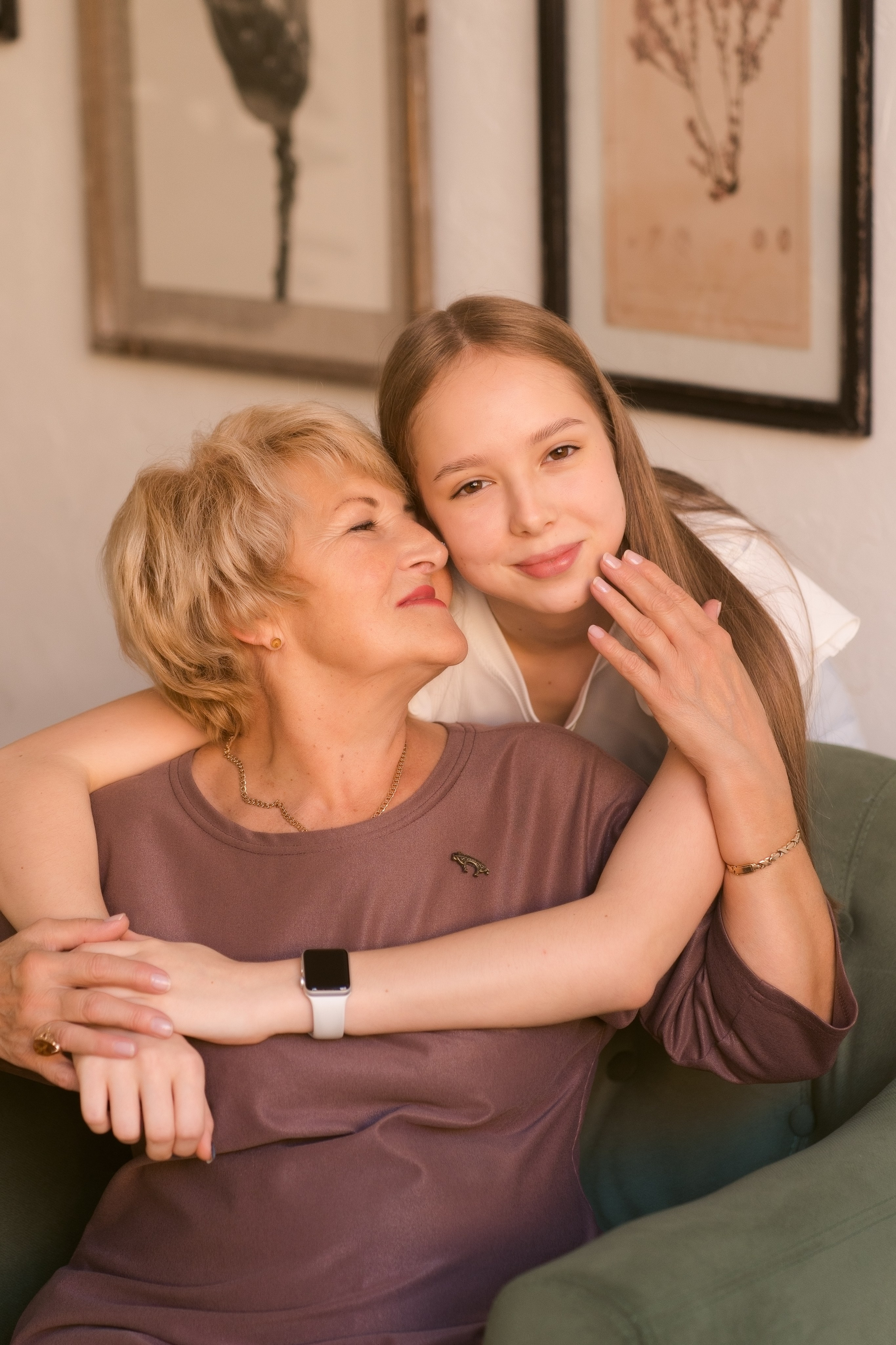 Бабушка и внуки. Nadia Fay