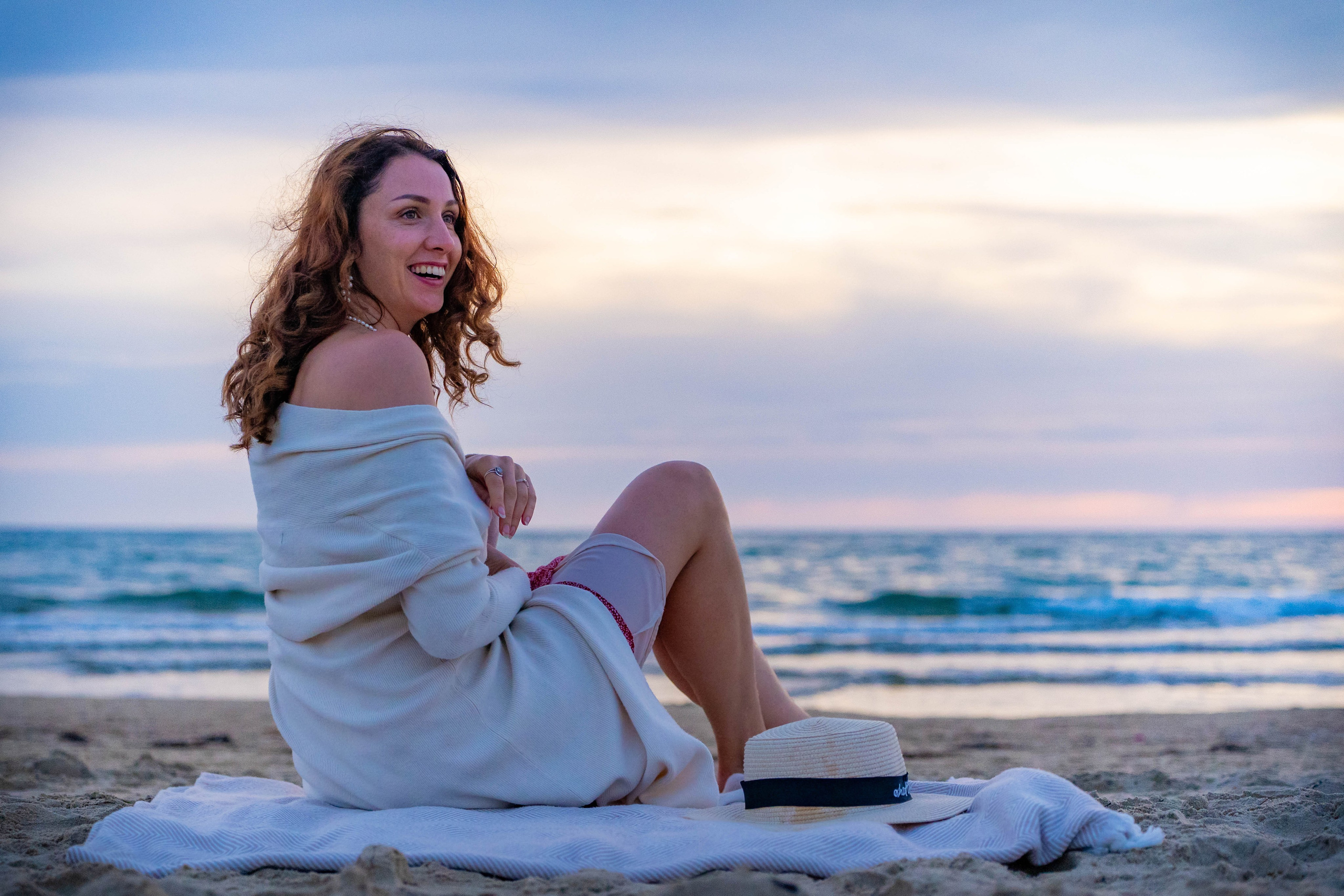 Фотоссесия в Анапе на пляже в октябре. Семейный и детский фотограф Екатерина Черняева. Снимаю портреты, love story, фотопрогулки, работаю на улице, в кафе, студии, дома у клиента