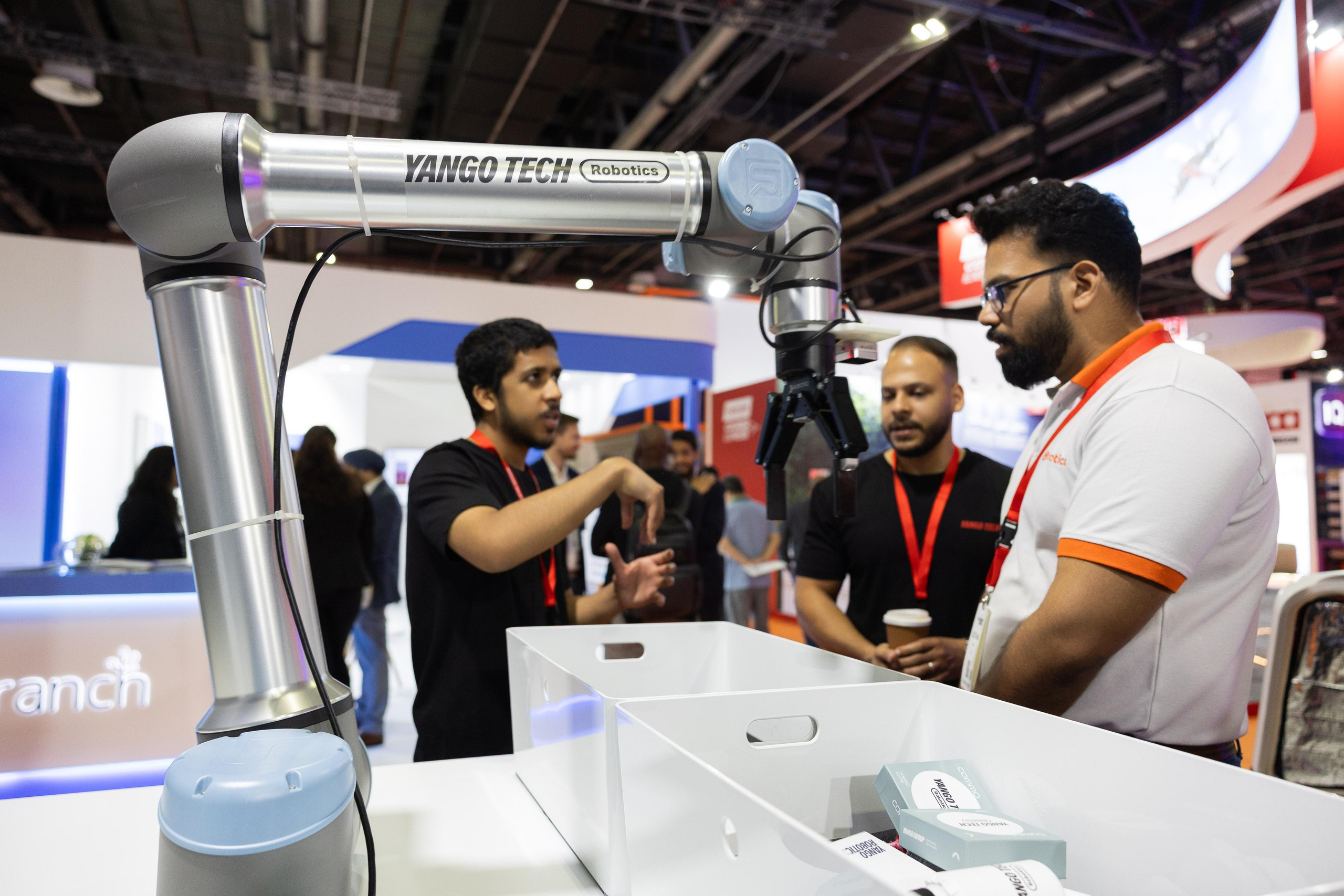 Conferences and expo photoshoot. Professional event photographer Ruslan Davletberdin