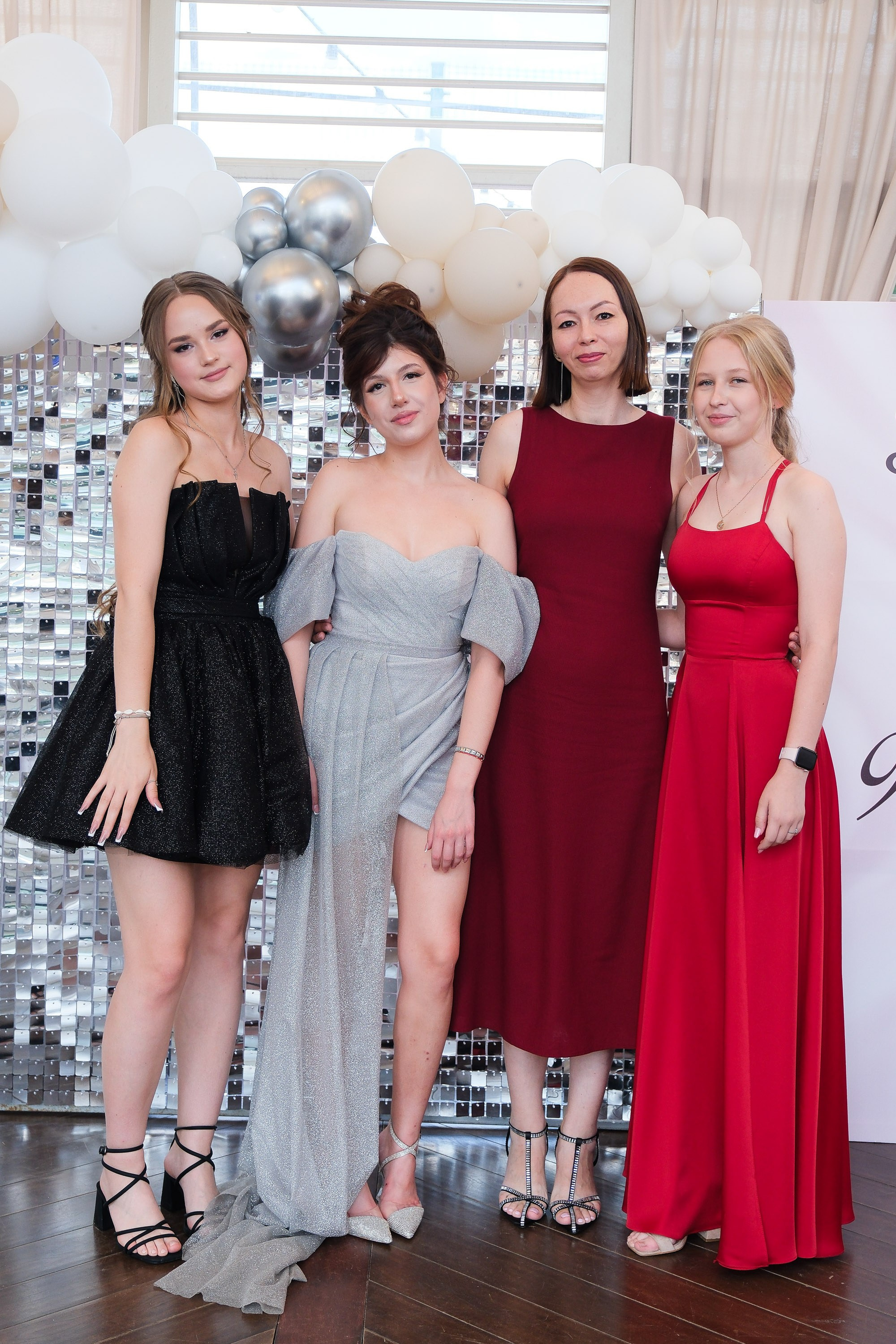 9 Класс Выпускной. Фотограф Анатолий Деникин