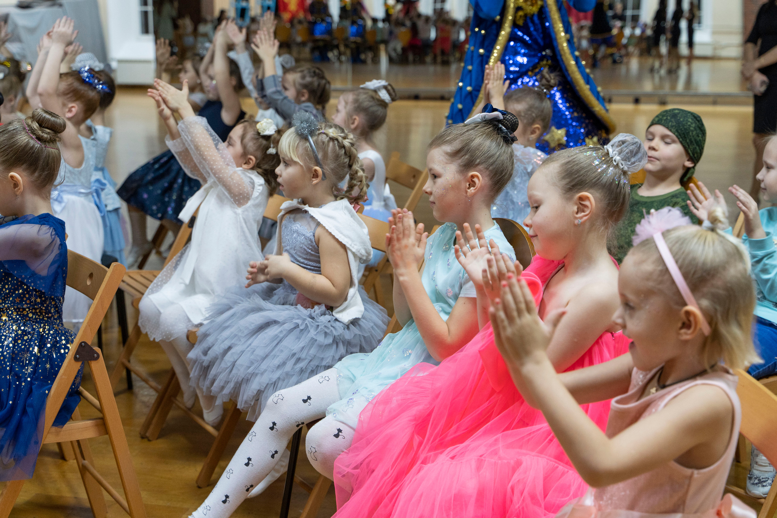 Новогодний праздник детского театра танца. Фотограф в Санкт-Петербурге, фотодни в СПБ