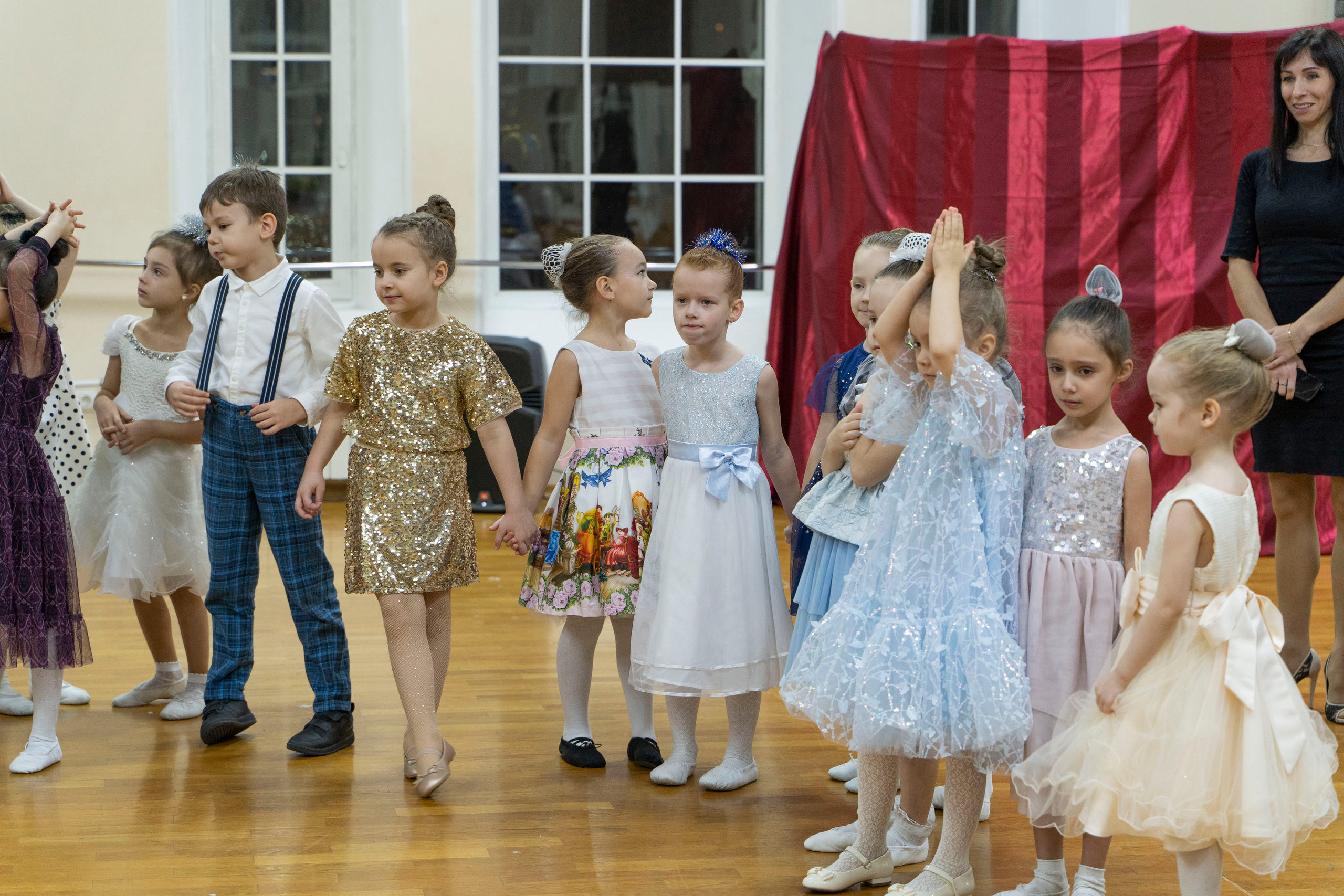 Новогодний праздник детского театра танца. Фотограф в Санкт-Петербурге, фотодни в СПБ