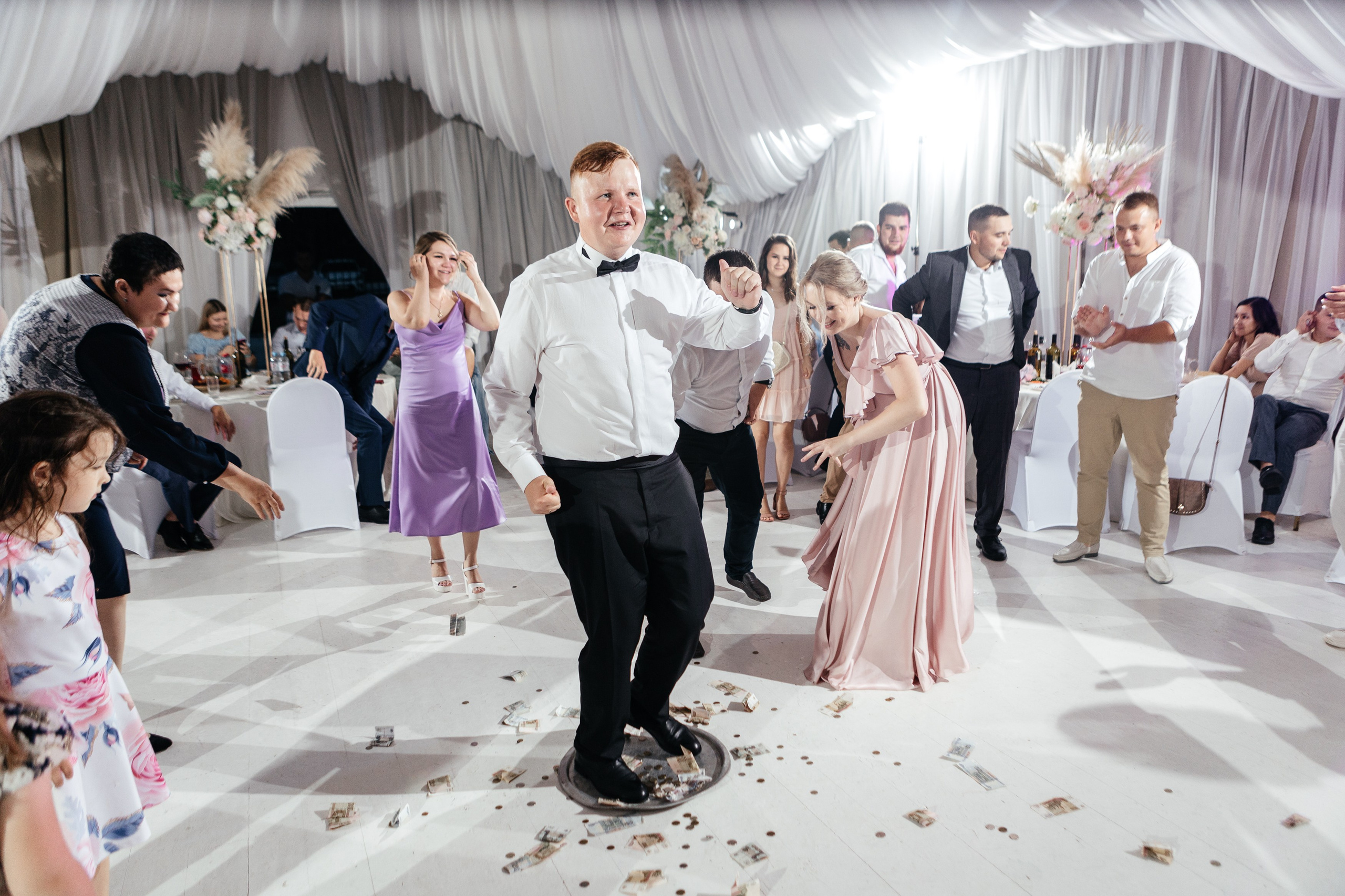 Свадебный фотограф Уфа — Руслан ГабдлисламовЖивые эмоции, красивые кадры, воспоминания на всю жизнь.Работаю по всей Республике Башкортоста. Свадебный фотограф Уфа Руслан Габдлисламов