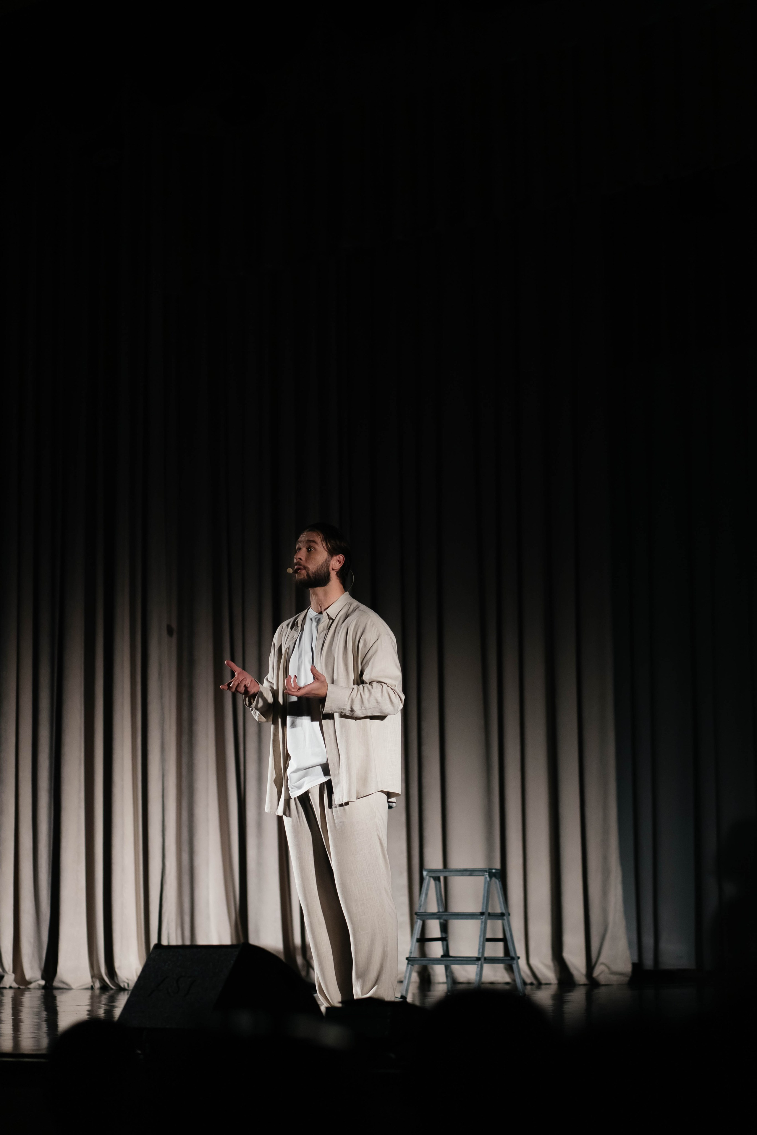 НИТЬЯ " В объятьях неба». Женский фотограф в Оренбурге Ирина Заводчикова