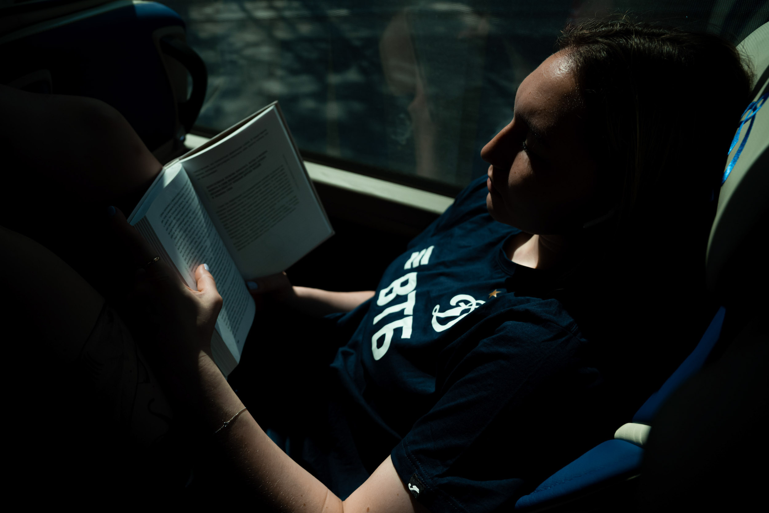 Dynamo women’s football team’s trip to the homeless animal shelter, 06/15/2023. Фотограф Кирилл Сафонов