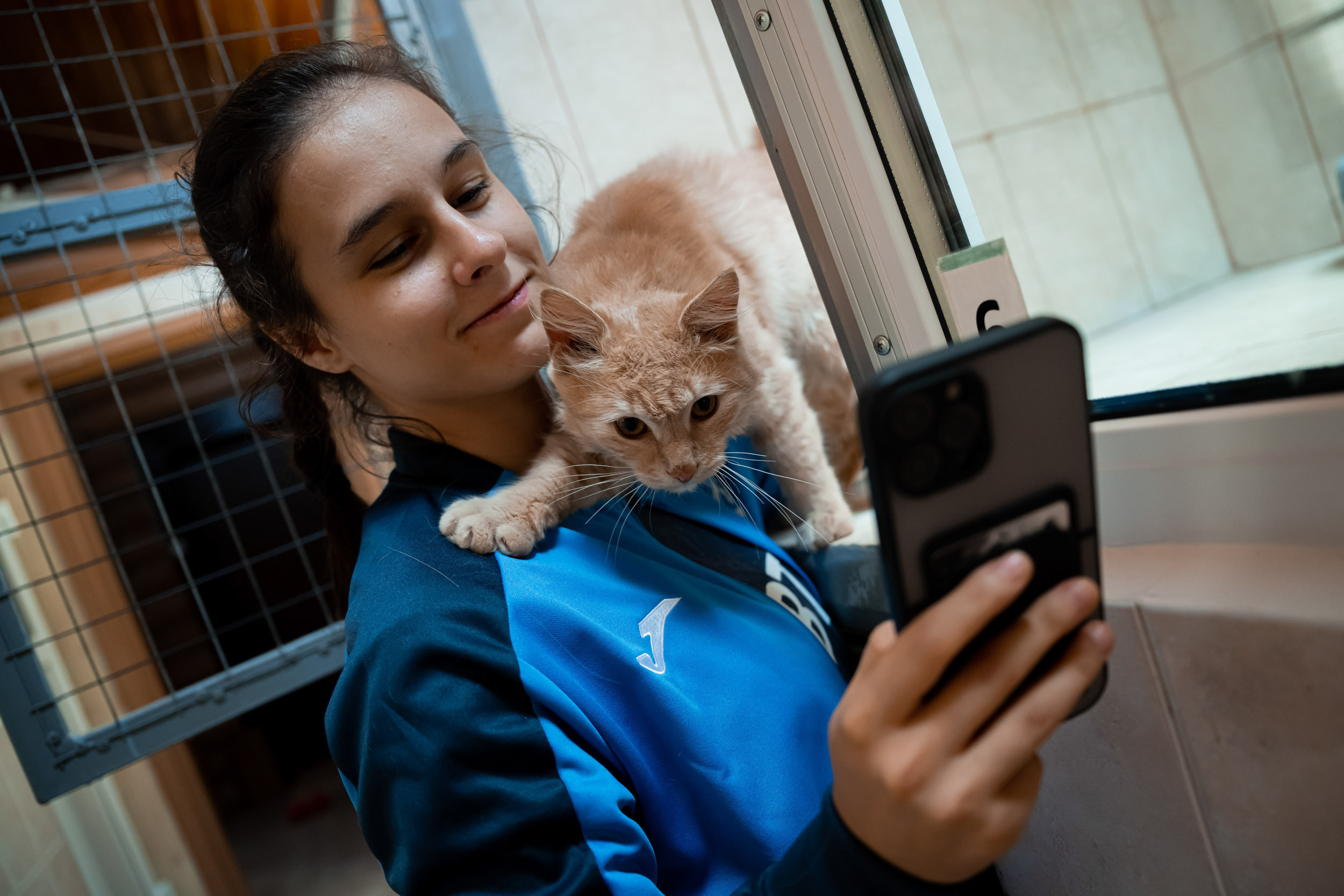 Dynamo women’s football team’s trip to the homeless animal shelter, 06/15/2023. Фотограф Кирилл Сафонов