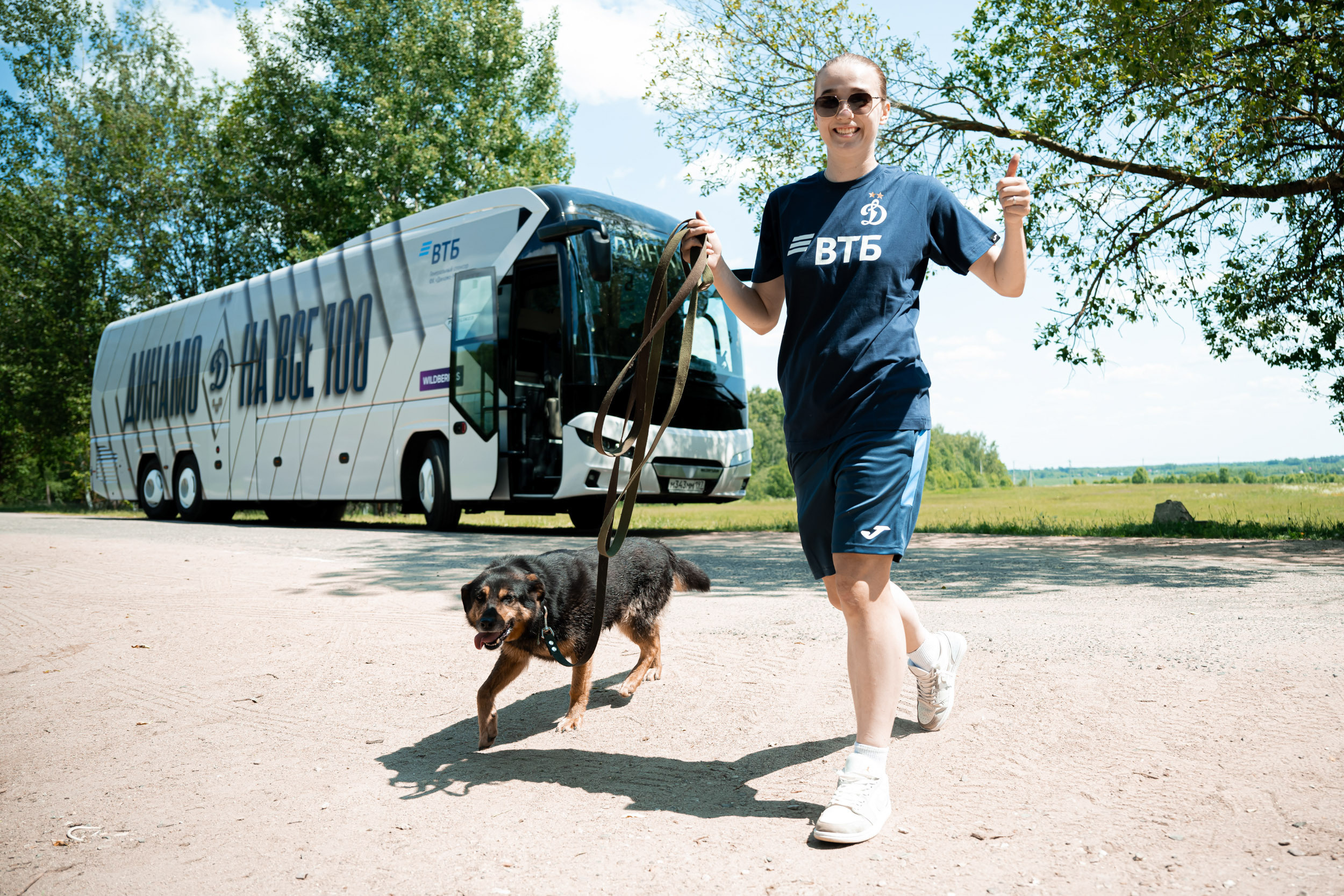 Dynamo women’s football team’s trip to the homeless animal shelter, 06/15/2023. Фотограф Кирилл Сафонов