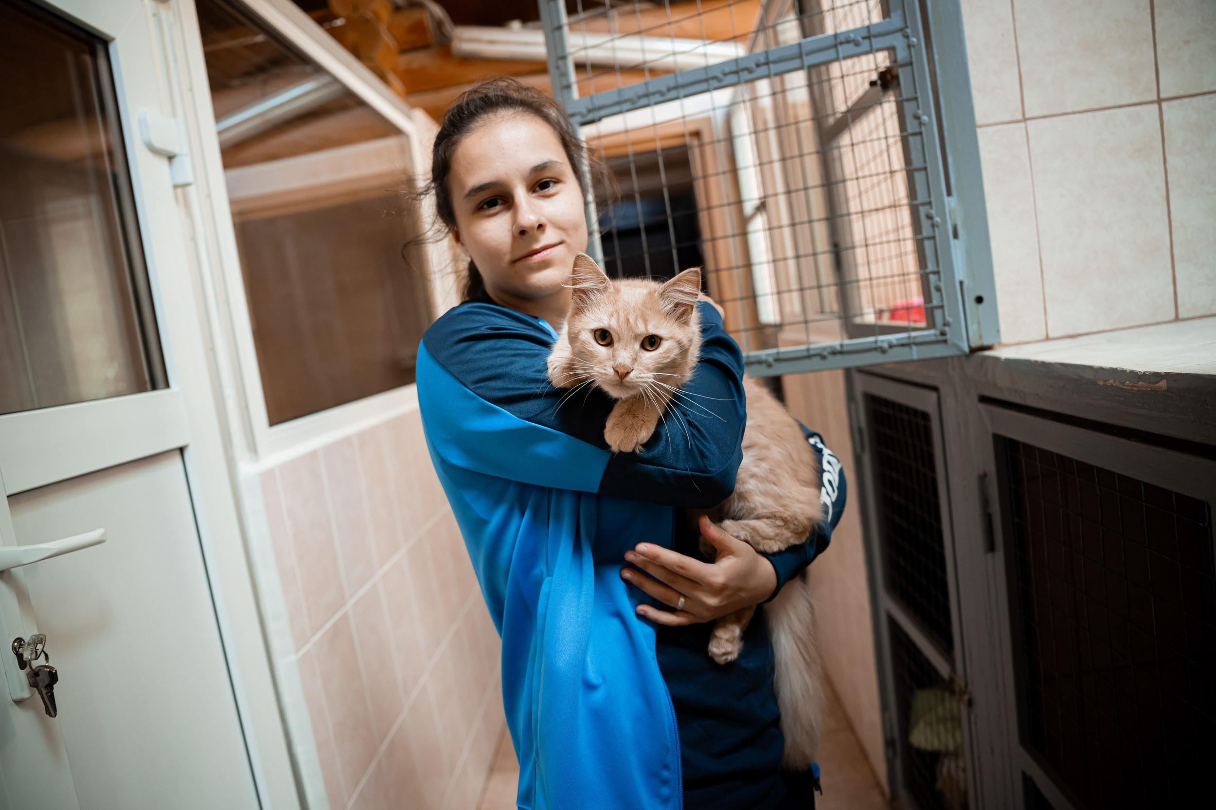 Dynamo women’s football team’s trip to the homeless animal shelter, 06/15/2023. Фотограф Кирилл Сафонов