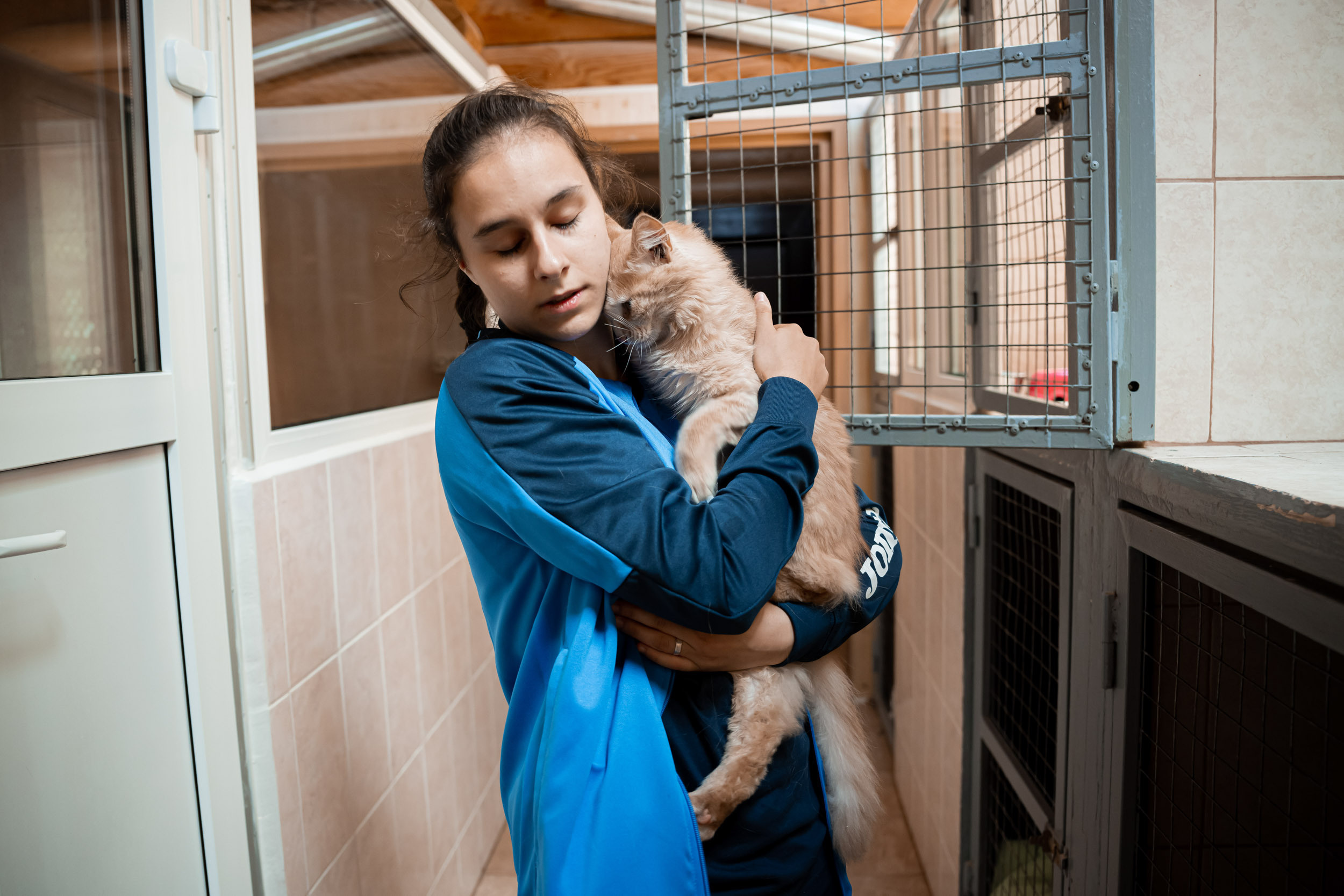 Dynamo women’s football team’s trip to the homeless animal shelter, 06/15/2023. Фотограф Кирилл Сафонов
