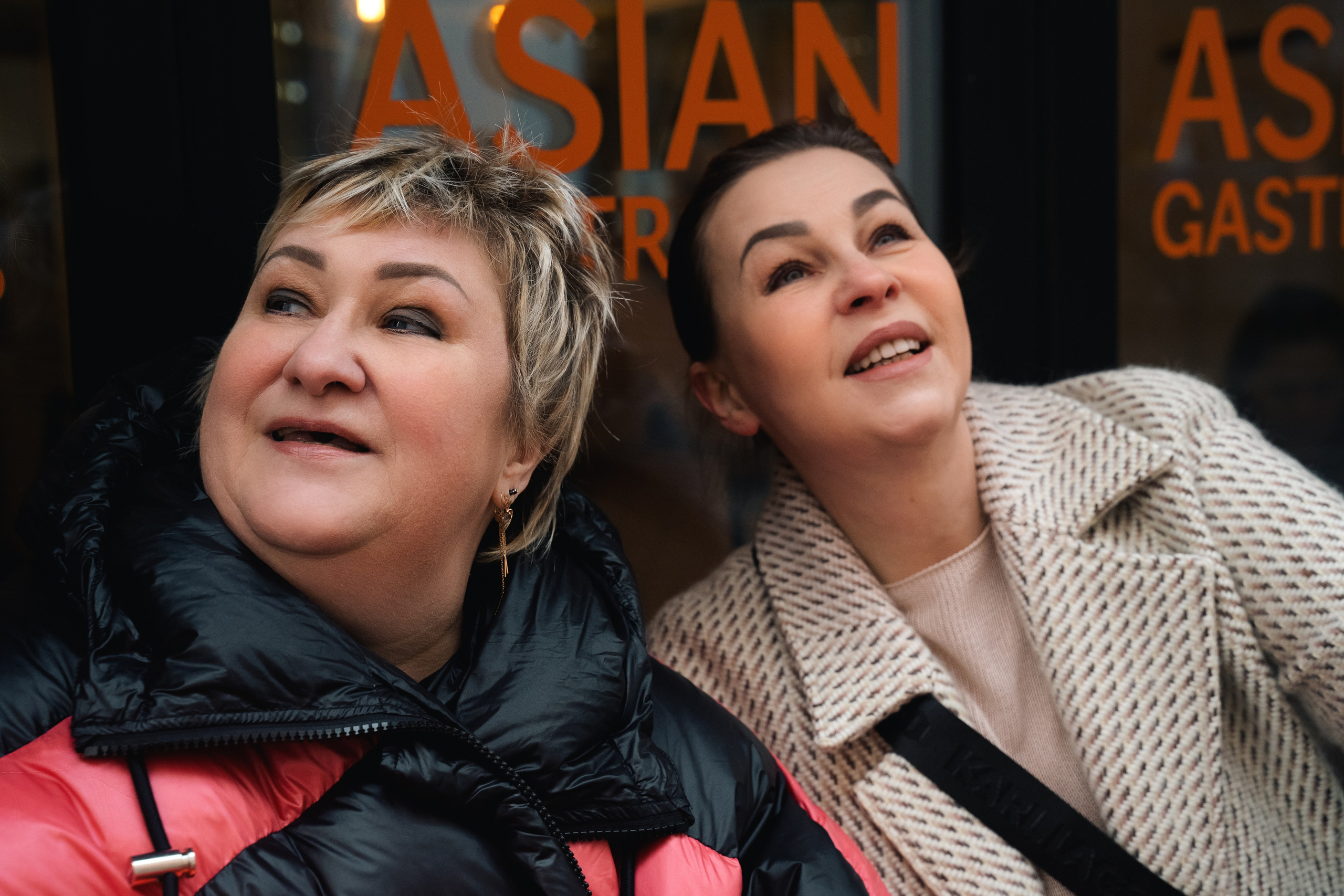 FRIENDS story Надежда + Ирина. Контент фотограф в Москве Кулич Настя