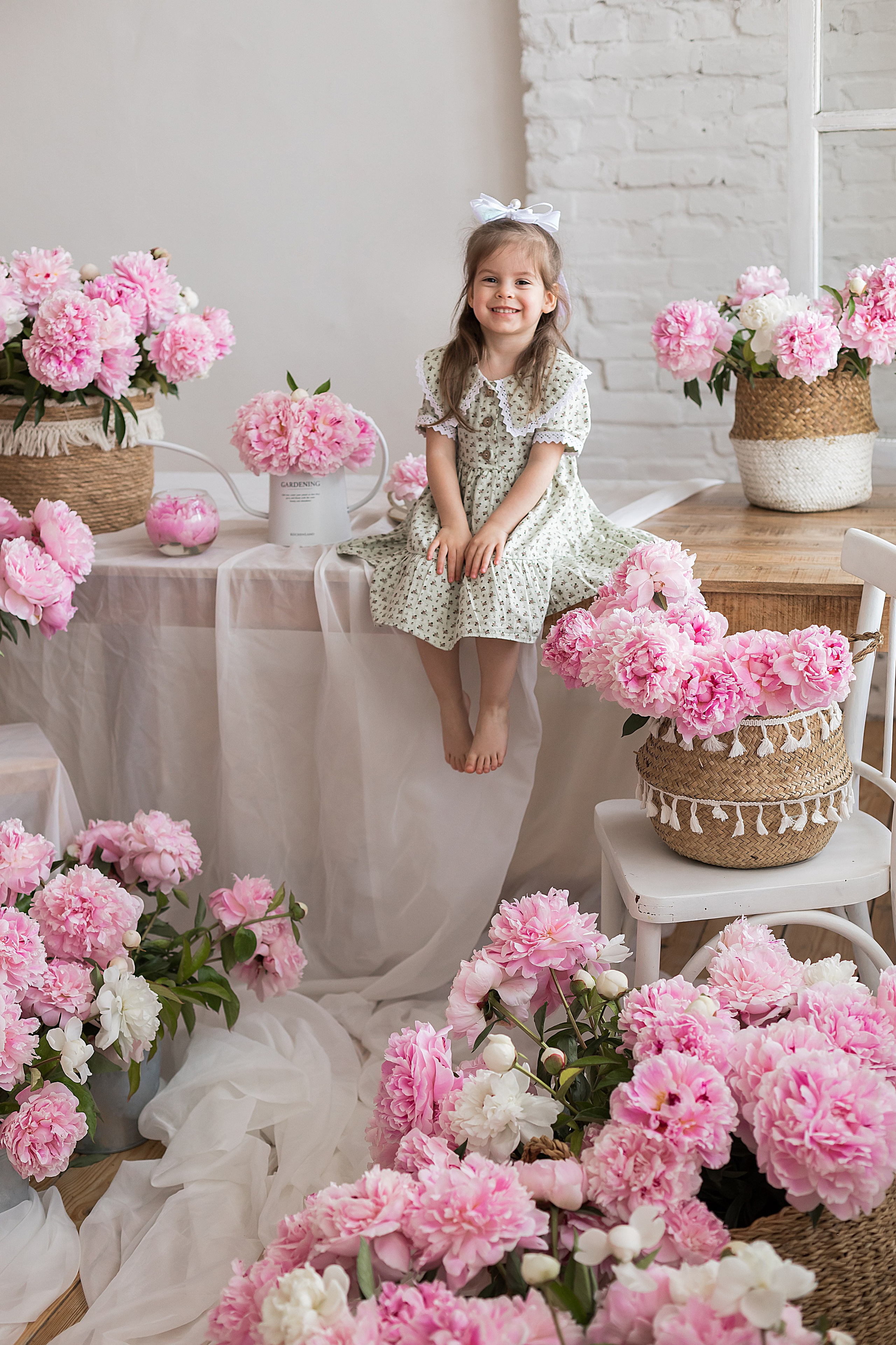 Пионы в студии. Семейный и детский фотограф Краснодар Валерия Власенко