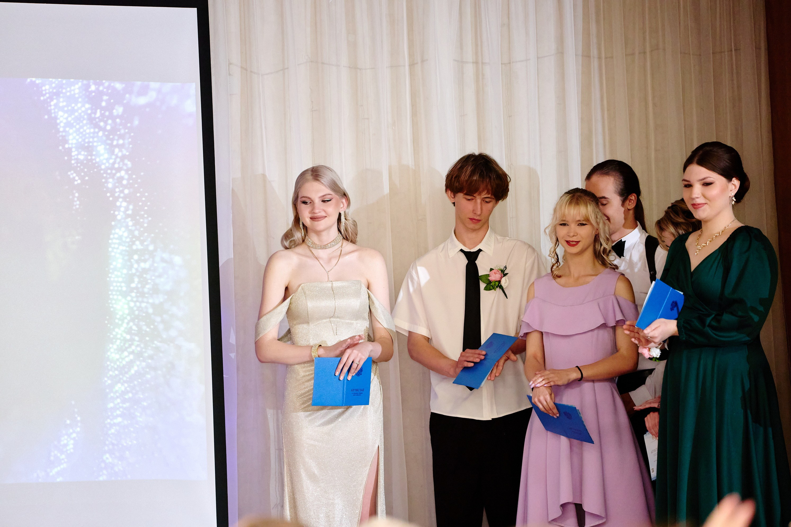 Выпускной 35 Сош. Фотограф Выпускные альбомы Таганрог Сергей Коробченко